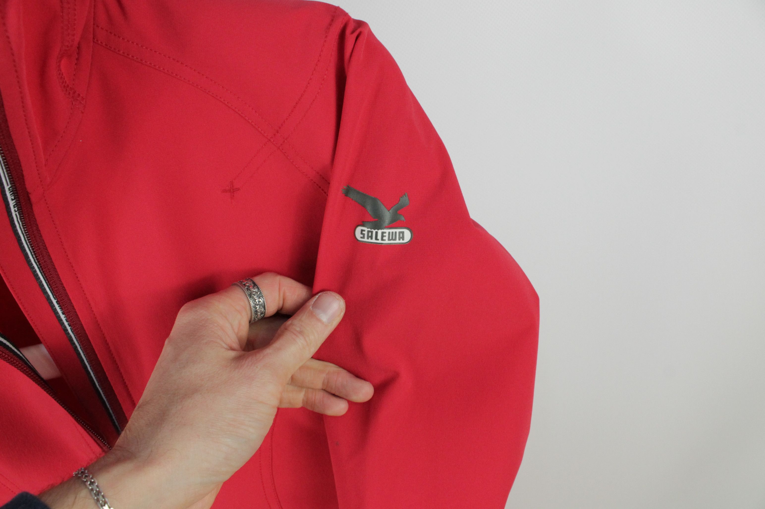 SALEWA Salewa Alpine Extreme Red Softshell 150 year Jacket Size S / US 4 / IT 40 - 4 Thumbnail