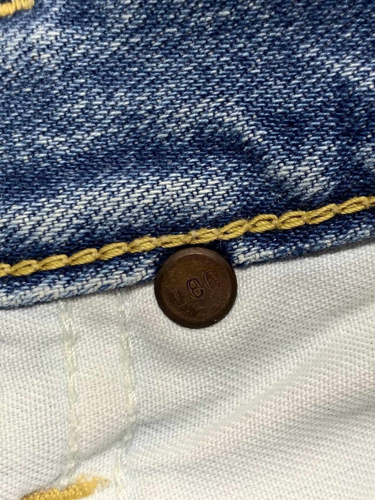 Lee DISTRESSED LEE RIDER LEF HAND SELVEDGE. Size US 30 / EU 46 - 10 Thumbnail