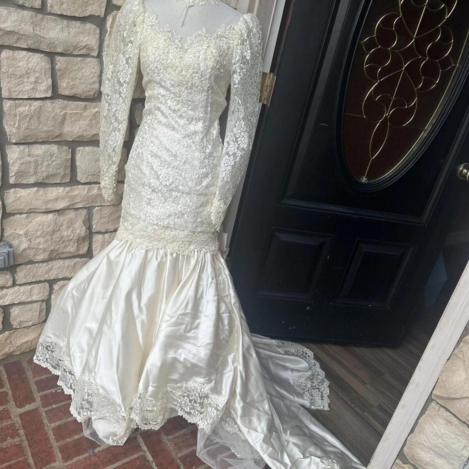 Other 1980s vintage lace and satin wedding dress #80swedding Size M / US 6-8 / IT 42-44 - 2 Thumbnail