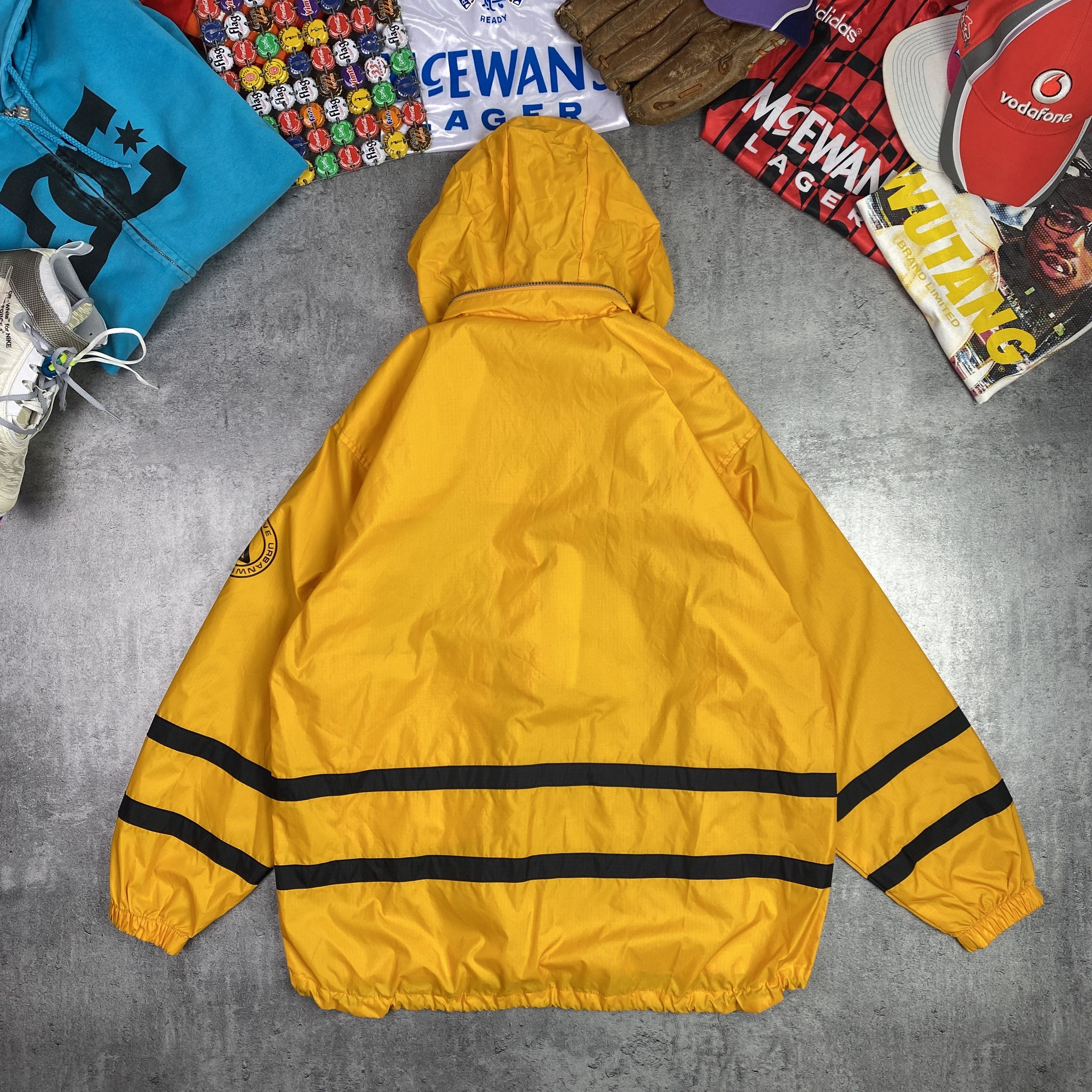 Vintage Vintage American Training Corp Yellow waterproof Jacket - XL Size US XL / EU 56 / 4 - 3 Thumbnail
