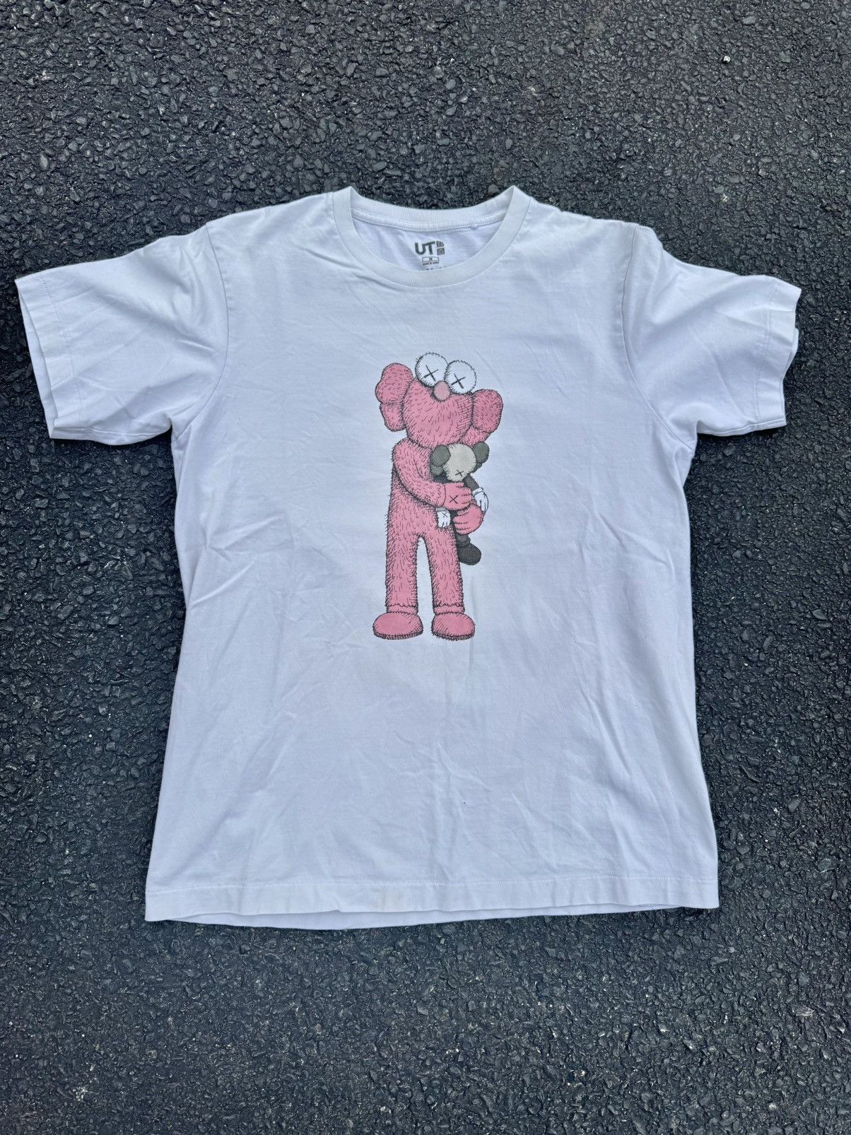 Kaws × Uniqlo Kaws Companion Uniqlo T-Shirt Size US M / EU 48-50 / 2 - 2 Thumbnail