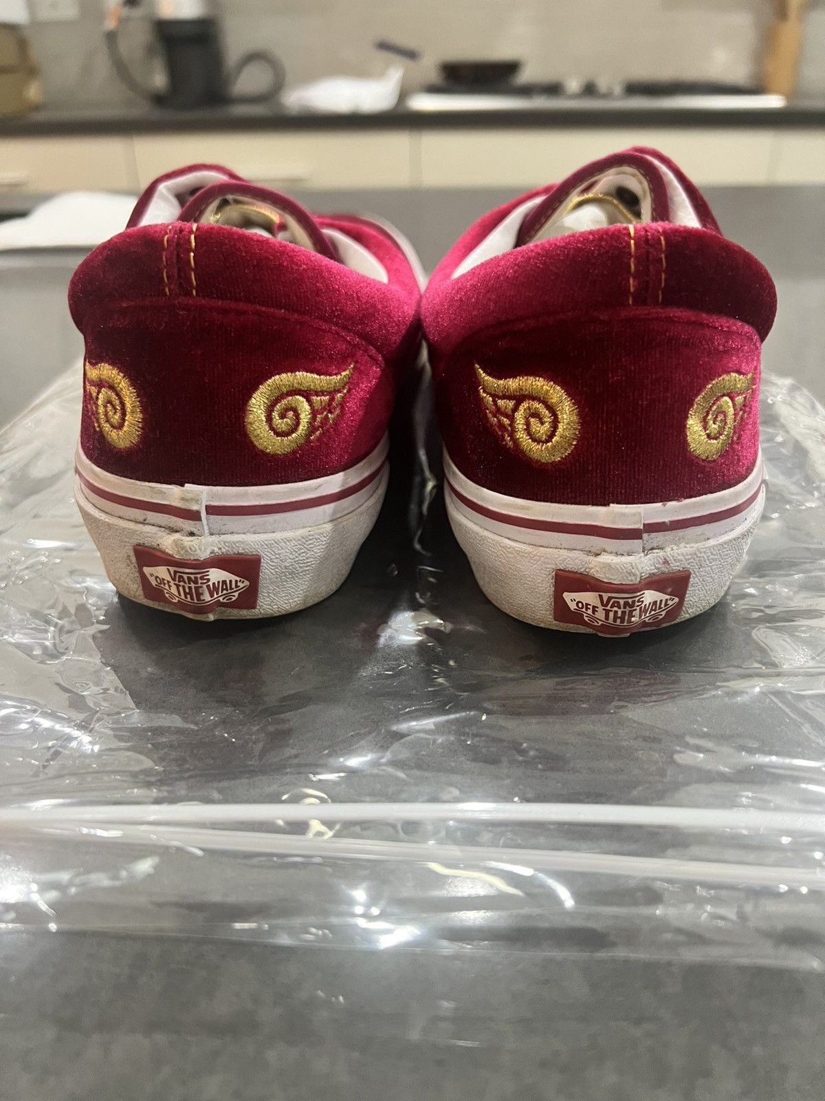 “JoJo’s Bizarre Adventure” Vans