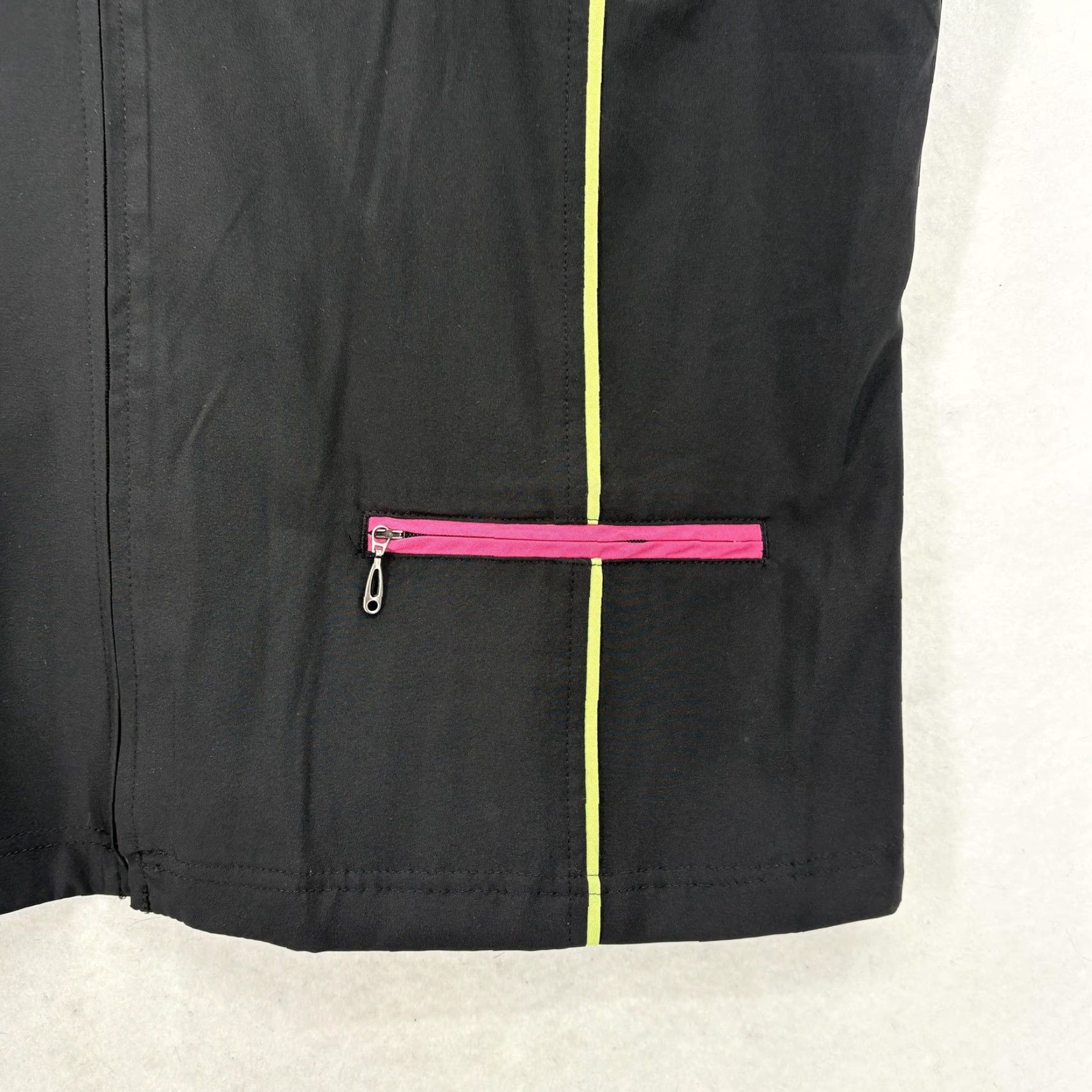 Vintage Christopher & Banks cb Sport Vest Womens Petite XL Black Zip Pockets Neon Gym Jacket Windbreaker Sleeveless Pockets Zip 2002? Size XL / US 12-14 / IT 48-50 - 3 Thumbnail