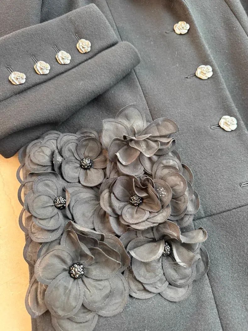 Chanel Chanel Camelia pocket black cashmere wool coat Size XS / US 0-2 / IT 36-38 - 3 Thumbnail