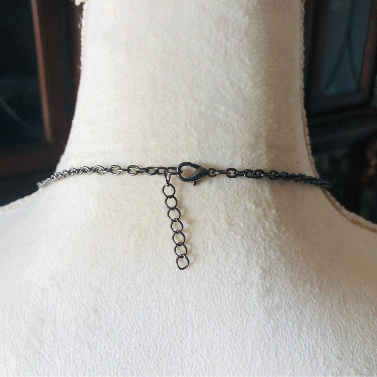 Jewelry Multi charm cluster pendant on chain necklace Size ONE SIZE - 3 Thumbnail