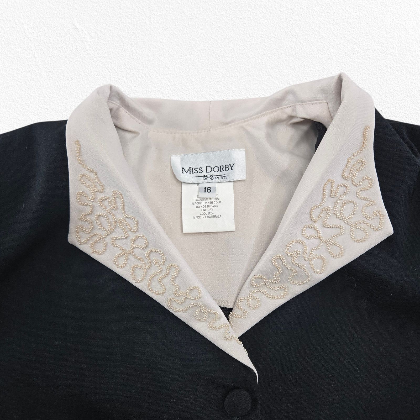Vintage 90s Beaded Collar Black Office Jacket Size 8P Size M / US 6-8 / IT 42-44 - 4 Thumbnail
