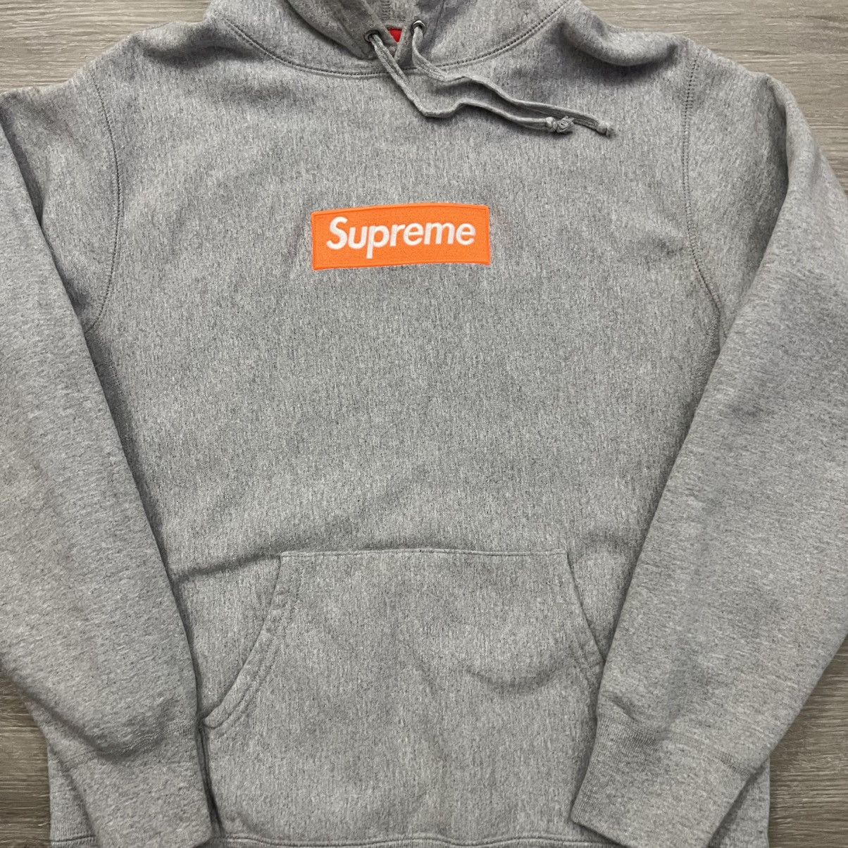 Supreme Supreme Box Logo Hoodie Grey/Orange FW17 Size US M / EU 48-50 / 2 - 3 Thumbnail