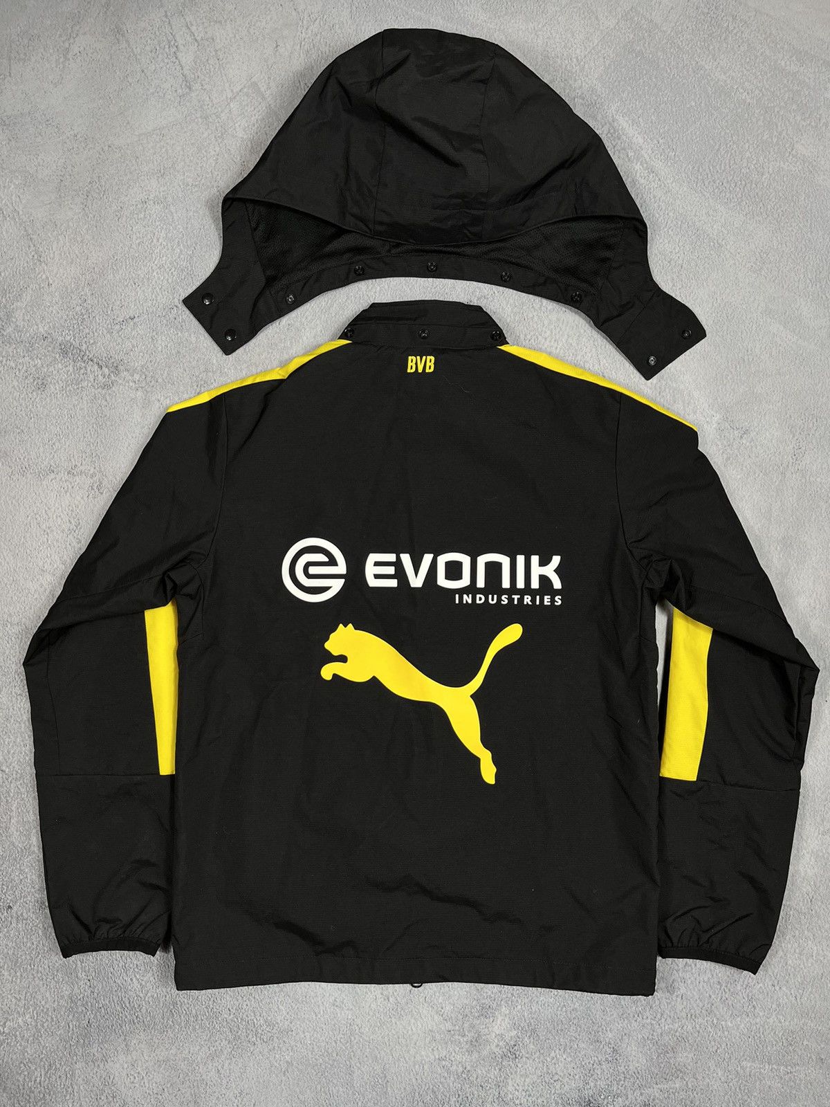 Puma Vintage Y2K Puma Borussia Dortmund big logo light jacket Size US S / EU 44-46 / 1 - 1 Thumbnail