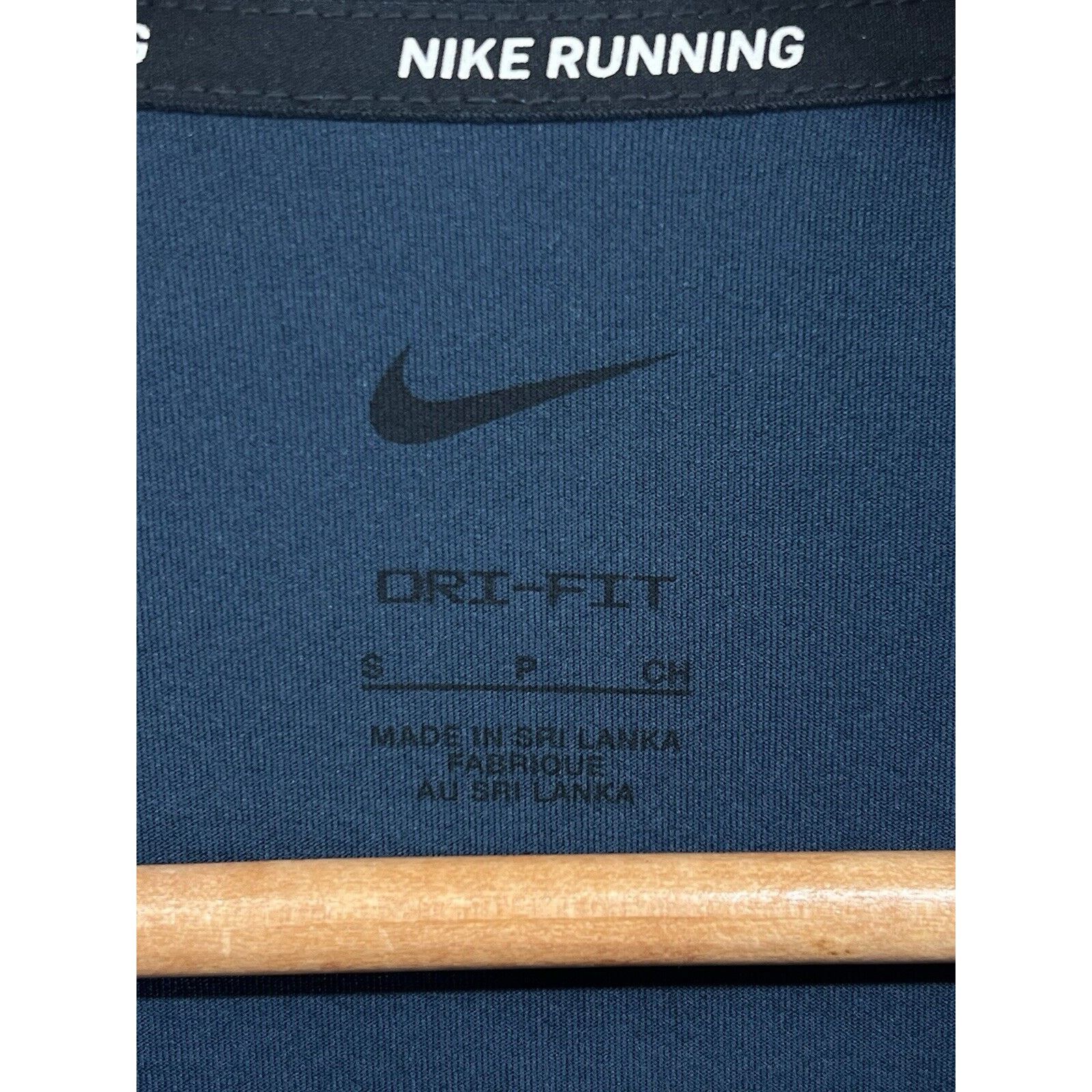 Nike Nike Dri-FIT Swift UV Hooded Running Jacket Navy FB5313 Size S / US 4 / IT 40 - 3 Thumbnail