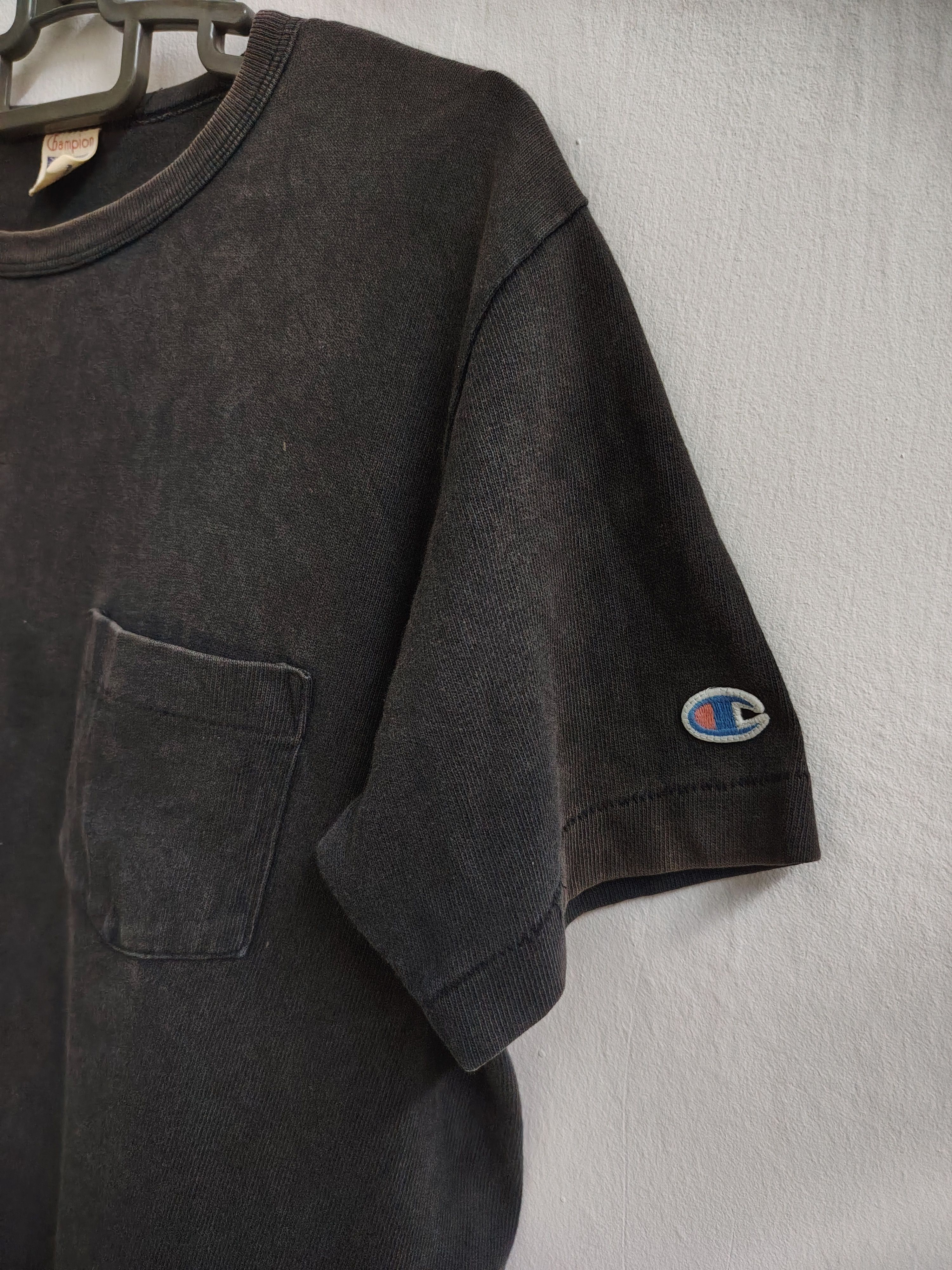 Champion Vintage 90s Champion Sun Faded Blank Pocket T-Shirt Size US S / EU 44-46 / 1 - 3 Thumbnail