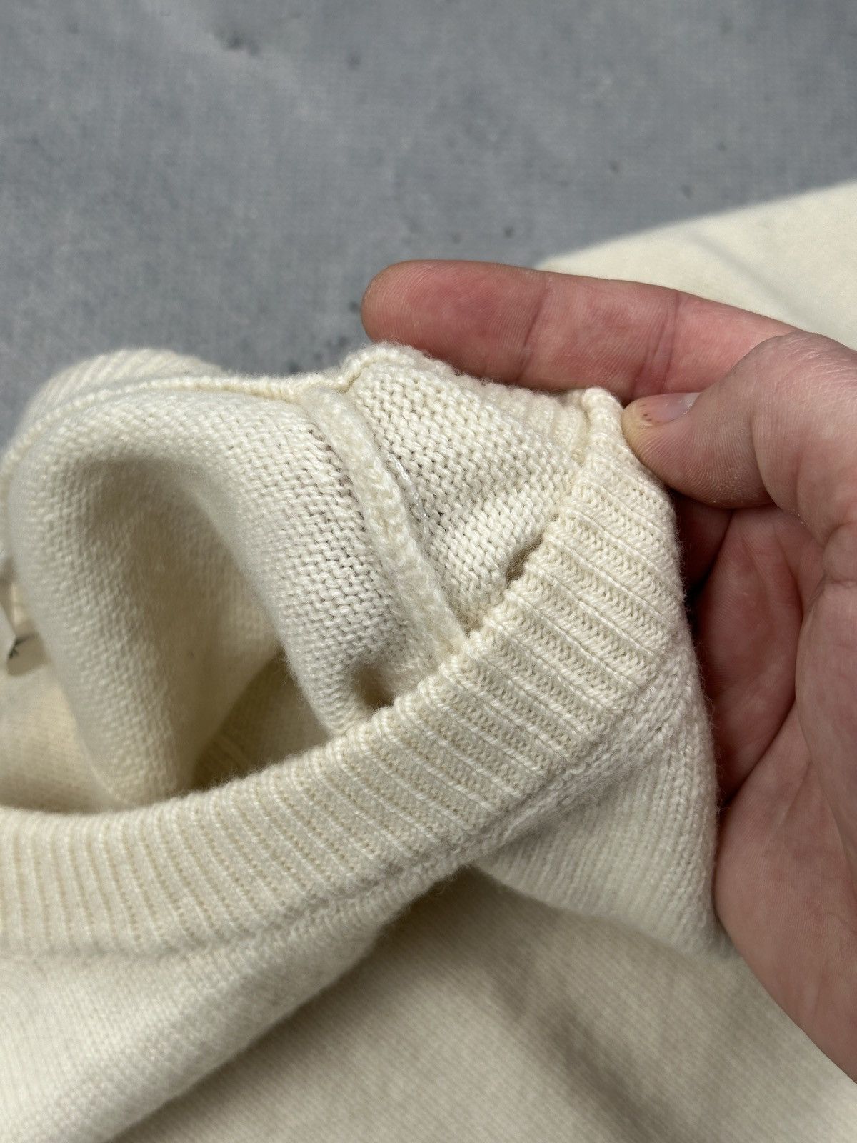 The Row The Row Ivory Cashmere Wool Minimalist Crewneck Lux Sweater Size US XL / EU 56 / 4 - 17 Thumbnail