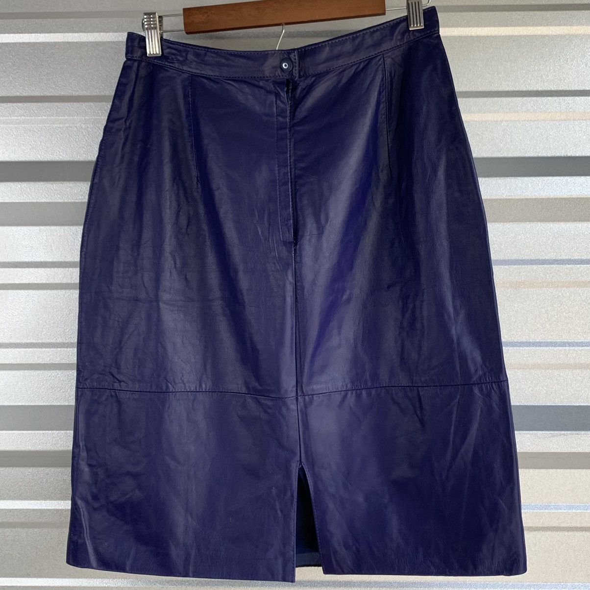 Vintage Vintage Leather Purple Pencil Skirt Size Medium Comint Size 34" / US 12 / IT 48 - 2 Thumbnail