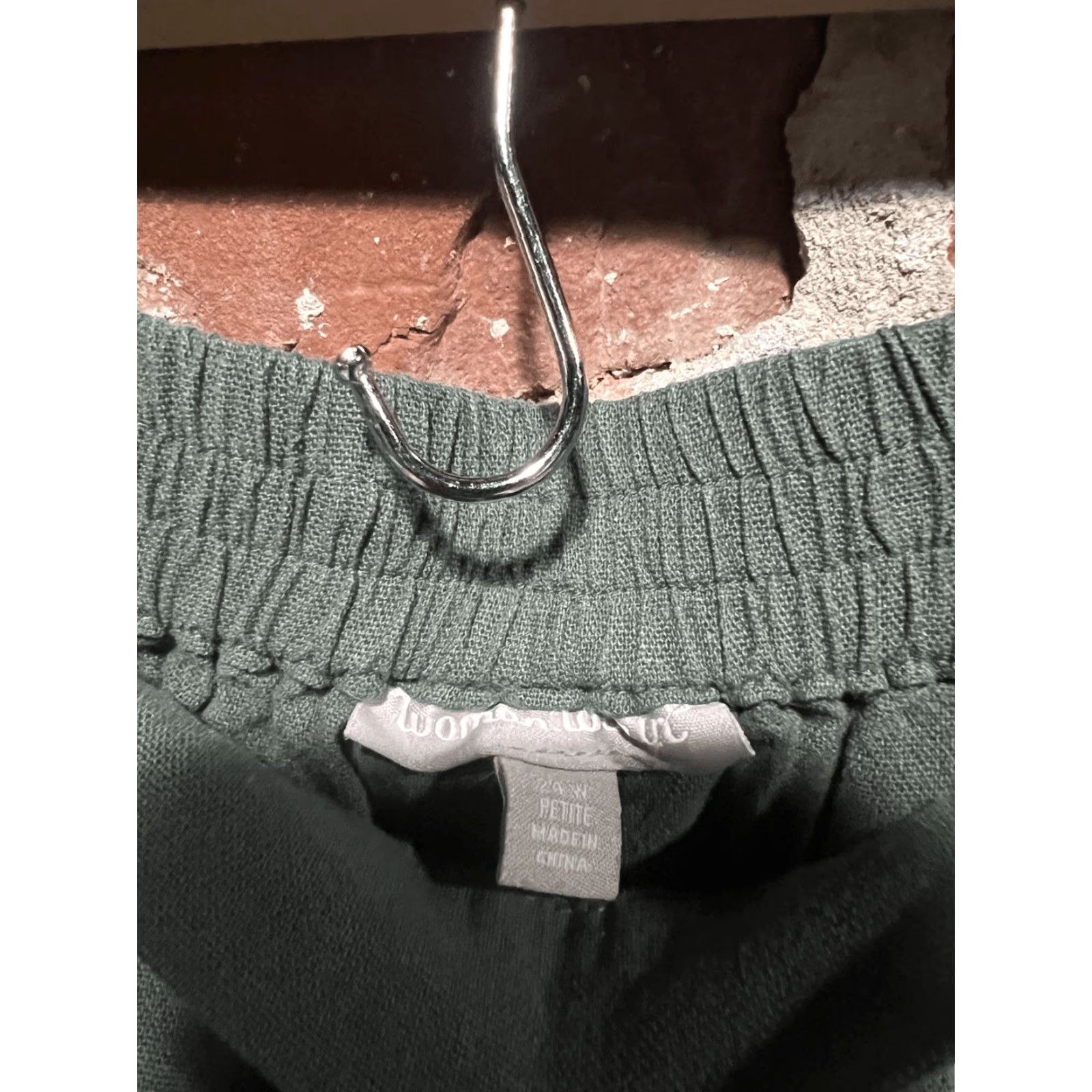 Vintage VINTAGE Woman Within Womens Green Cropped Linen Pants 24W Petite NWT Green Cropped Linen Pants Women 24W Petite NWT Mens? Size 42" / US 20 - 3 Thumbnail
