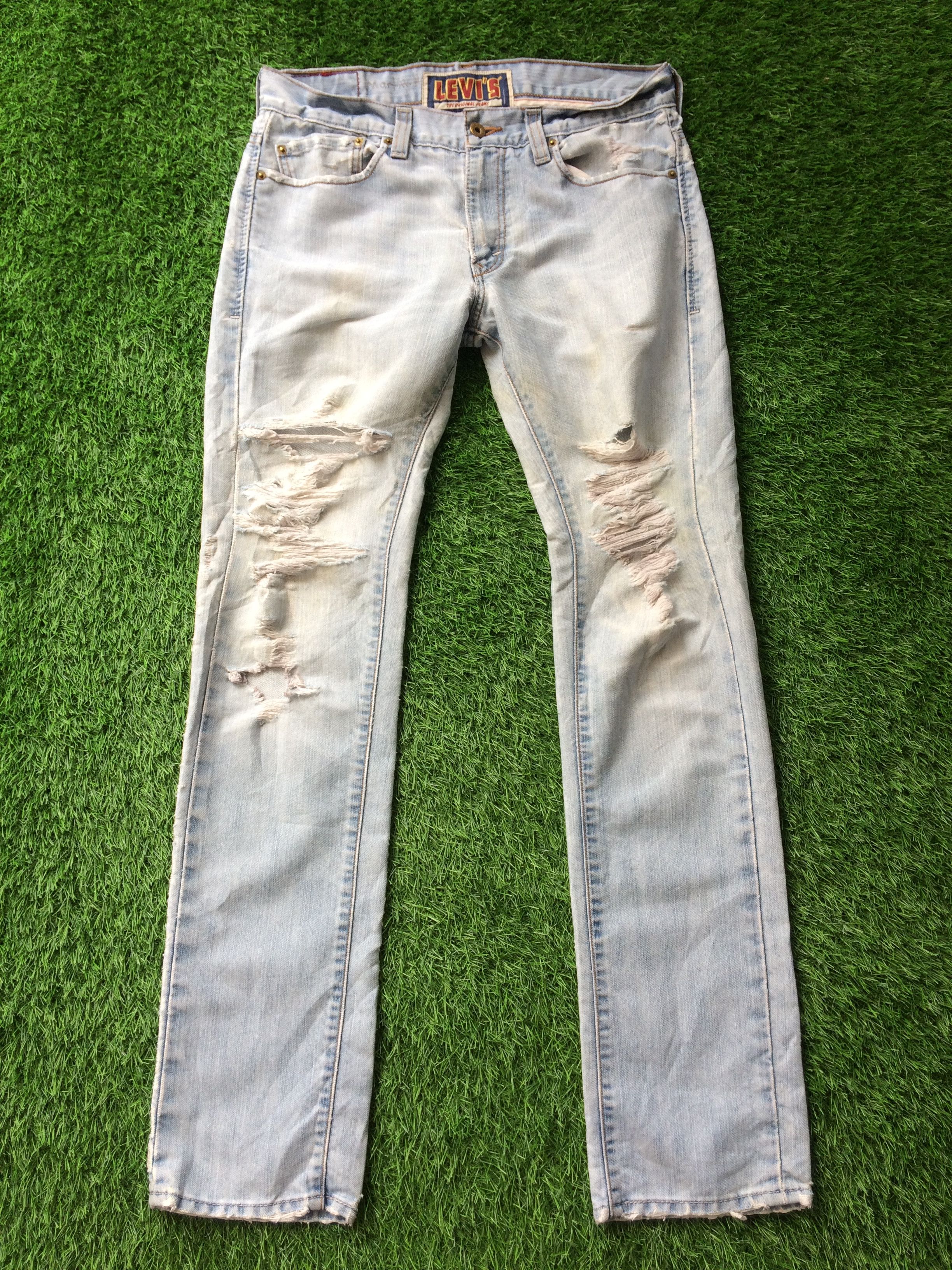 image of Distressed Denim x Jean Levis 511 Skinny Ripped Jeans D-744 in Light Blue Wash, Men's (Size 33)