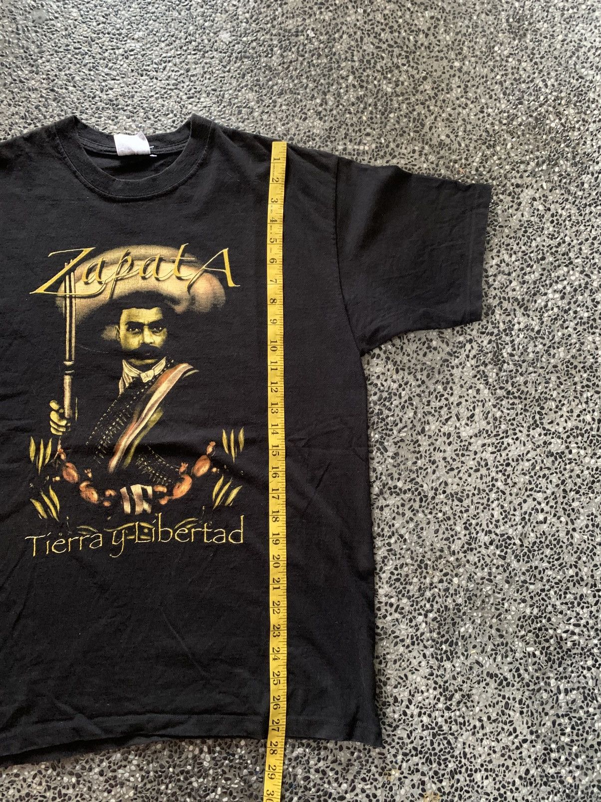 Vintage Vintage Emilliano Zapata T shirt Size US L / EU 52-54 / 3 - 8 Thumbnail