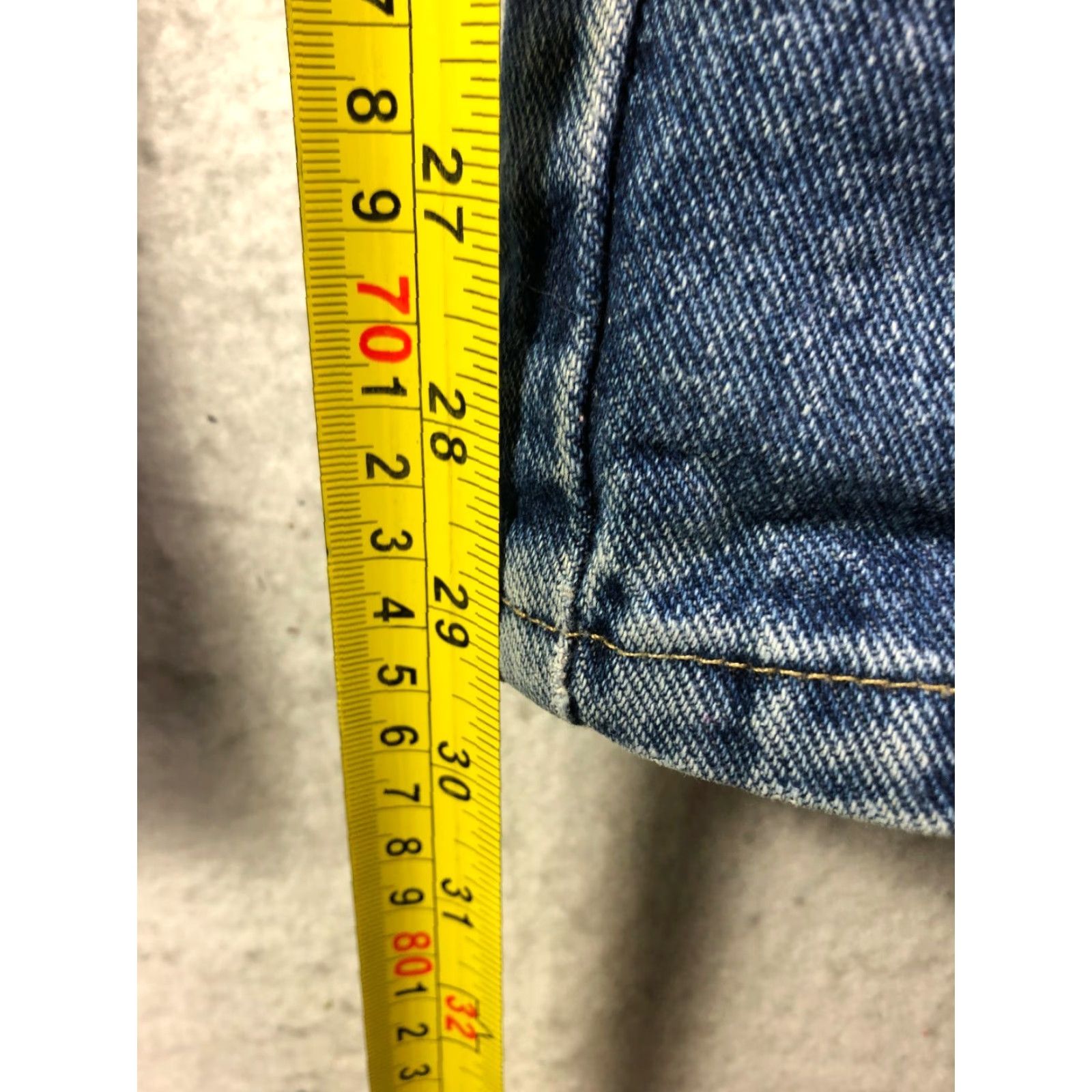 Wrangler Wrangler Jeans Mens 36x30 Denim Blue Medium Wash Straight Leg Mid Rise Regular Inseam 30 Vintage No Size US 36 / EU 52 - 3 Thumbnail