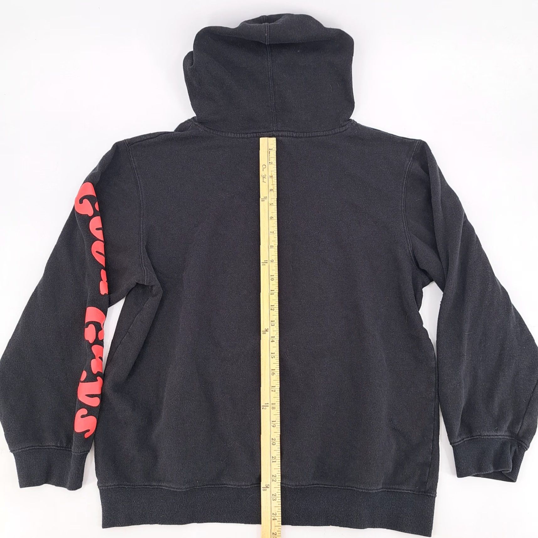 Vintage Chucky Shirt Hoodie Mens XL Black Graphic Print Hooded Kangaroo Pocket Good Guys Halloween 80s Horror Movie Retro Size US XL / EU 56 / 4 - 7 Thumbnail