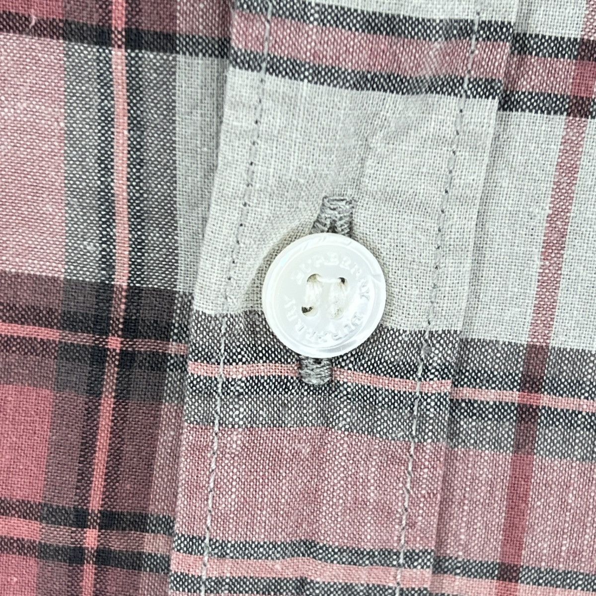 Burberry Burberry Shirt Button Up Nova Check Pattern Print Grey Red Size US XL / EU 56 / 4 - 6 Thumbnail