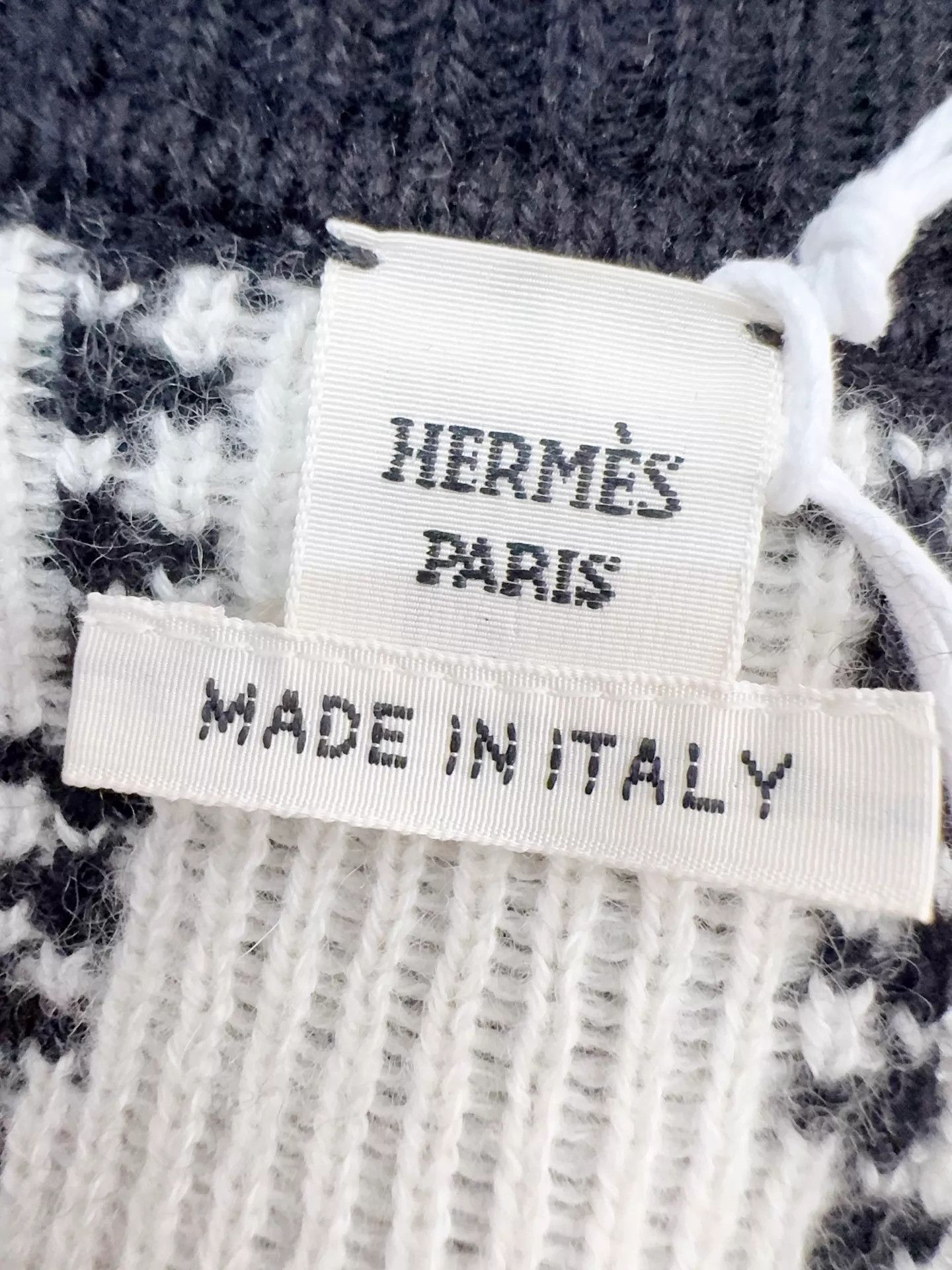 Hermes HERMES Thick Cashmere Cardigan 36 (New with Tags) Size XS / US 0-2 / IT 36-38 - 3 Thumbnail