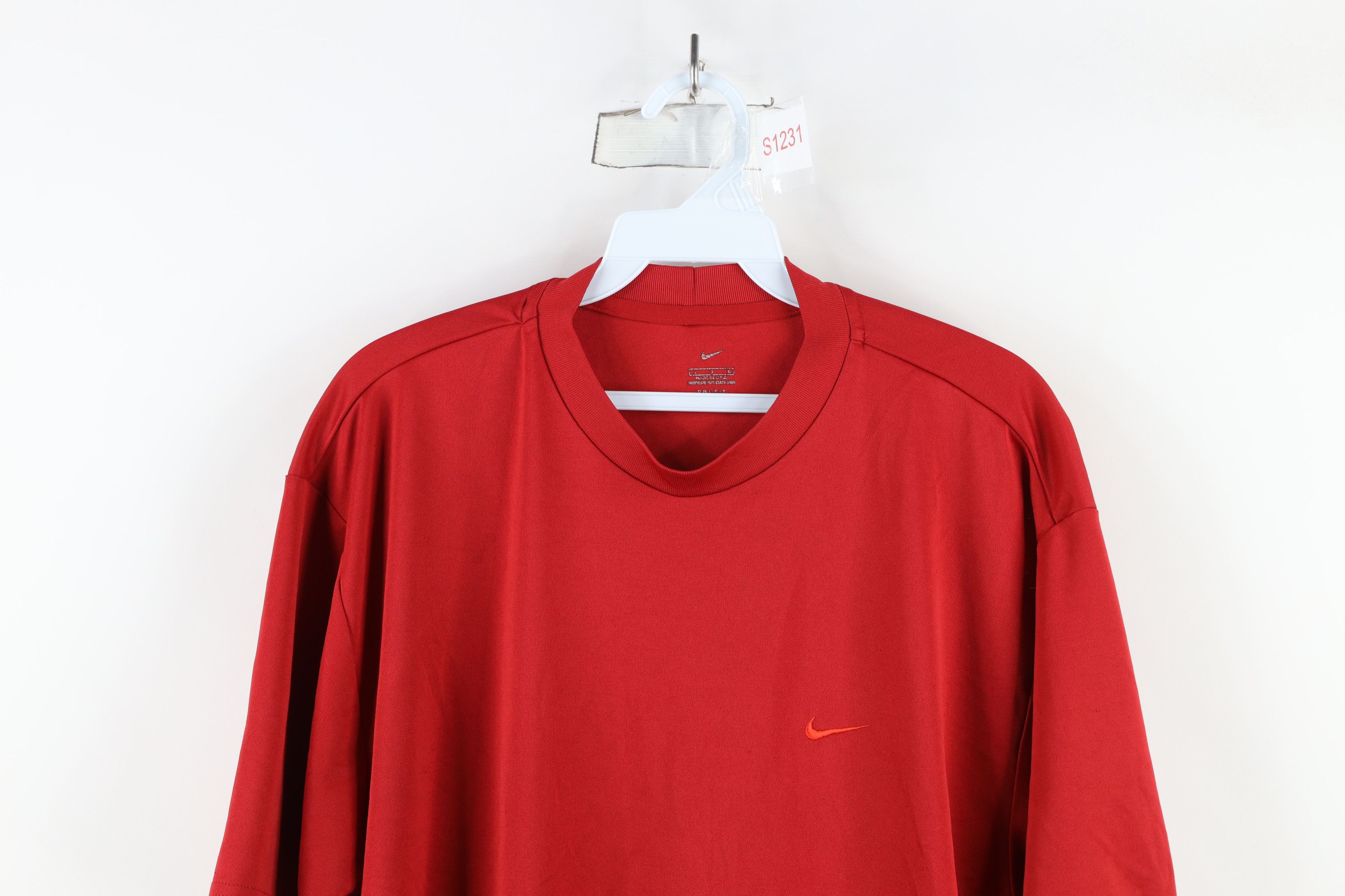 Nike × Vintage Vintage Nike Monochrome Scott Mini Swoosh Knit T-Shirt Red Size US L / EU 52-54 / 3 - 2 Thumbnail