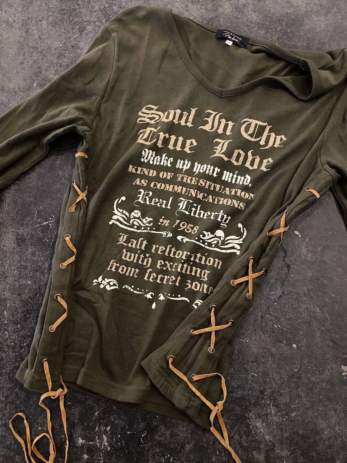 Hysteric Glamour Y2k Fleur & Parpum beauty beast ifsixwasnine long sleeve Size L / US 10 / IT 46 - 3 Thumbnail