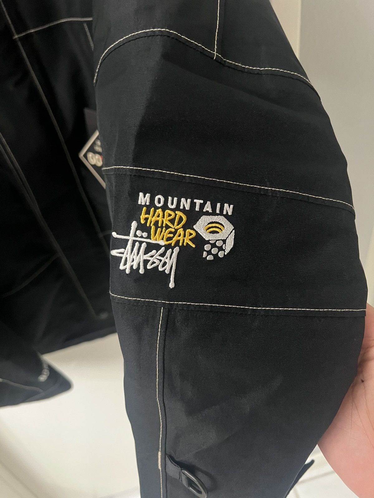 Mountain Hardwear × Stussy Stussy x mountain hardwear black rain/snow jacket Size US XL / EU 56 / 4 - 3 Thumbnail