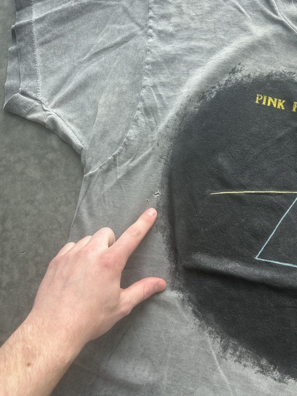 Band Tees × Vintage Vintage 80s Pink Floyd Graphic Tee Size US L / EU 52-54 / 3 - 5 Thumbnail