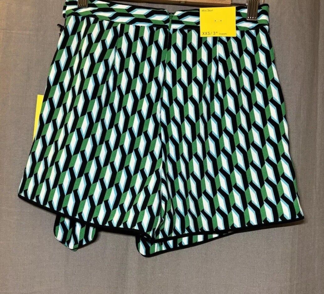 Diane von Furstenberg × Target Basics DVF Target XXS Side Wrap Arrow Geo Green Mini Skort NEW Size 25" / US 0 / IT 36 - 2 Thumbnail