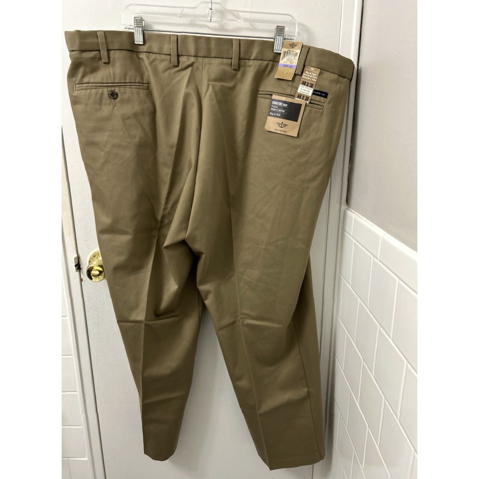 Dockers VINTAGE Dockers Pants Mens 48x30 Beige Signature Khaki Pleated Chino YKK Trousers Size US 32 / EU 48 - 6 Thumbnail