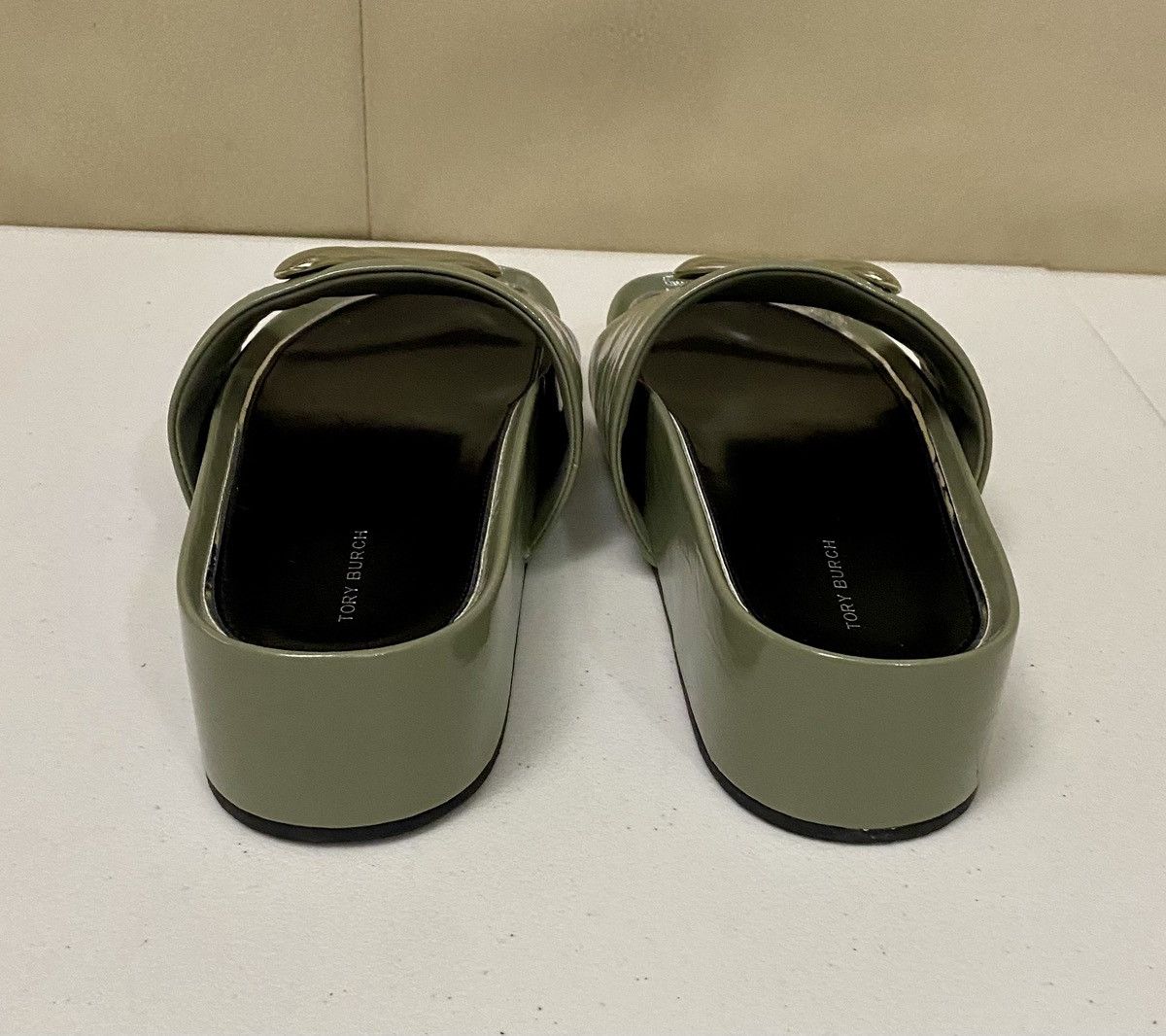 Tory Burch Tory Burch Patos Slide Crinkle Leather Metal Plate 8.5 New Size US 8.5 / IT 38.5 - 10 Thumbnail