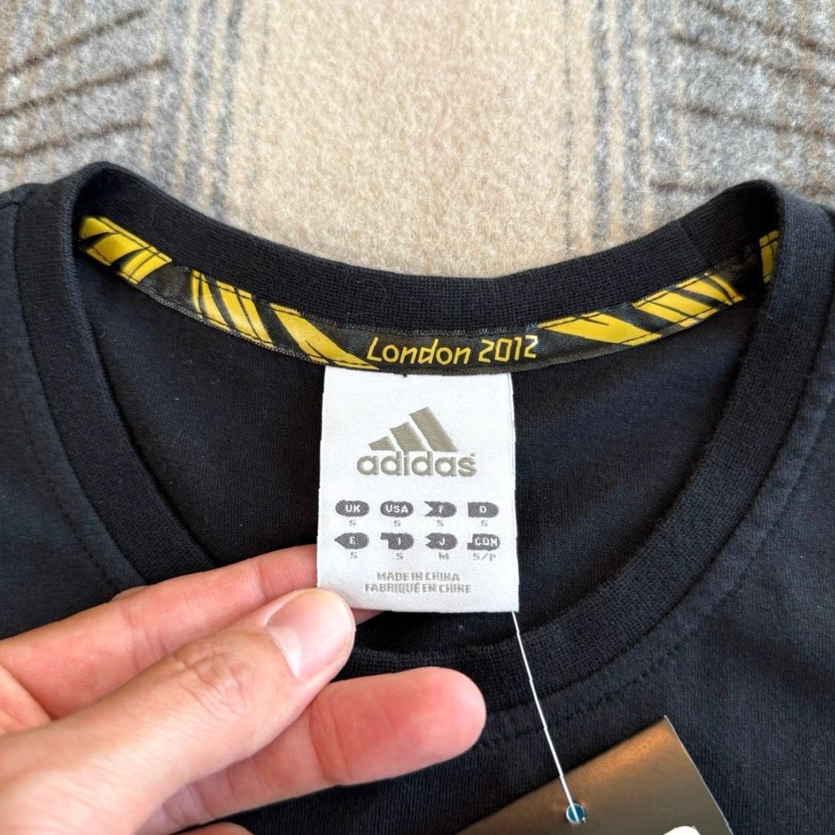Adidas Adidas T-Shirt Adult London 2012 Olympic Games Volleyball NWT Size Small Size US S / EU 44-46 / 1 - 2 Thumbnail