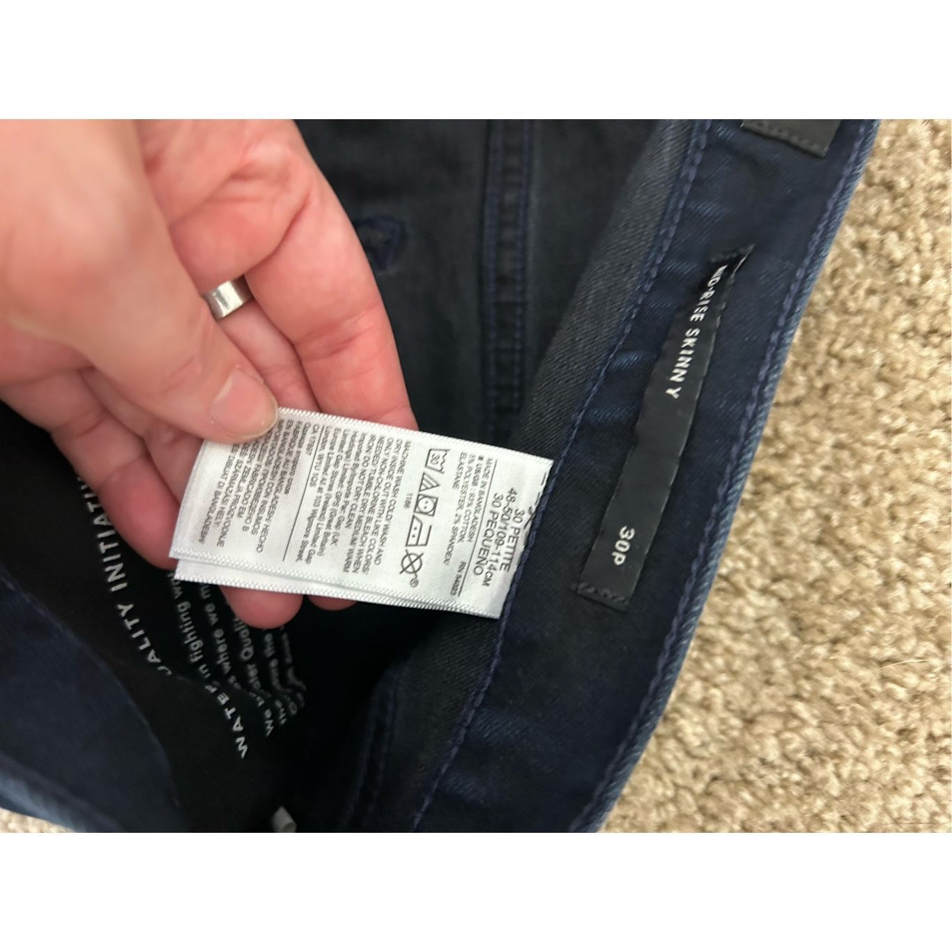 Banana Republic Banana Republic Mid-Rise Dark Wash Blue Skinny Jeans, Size 3 Size 30" / US 8 / IT 44 - 5 Thumbnail