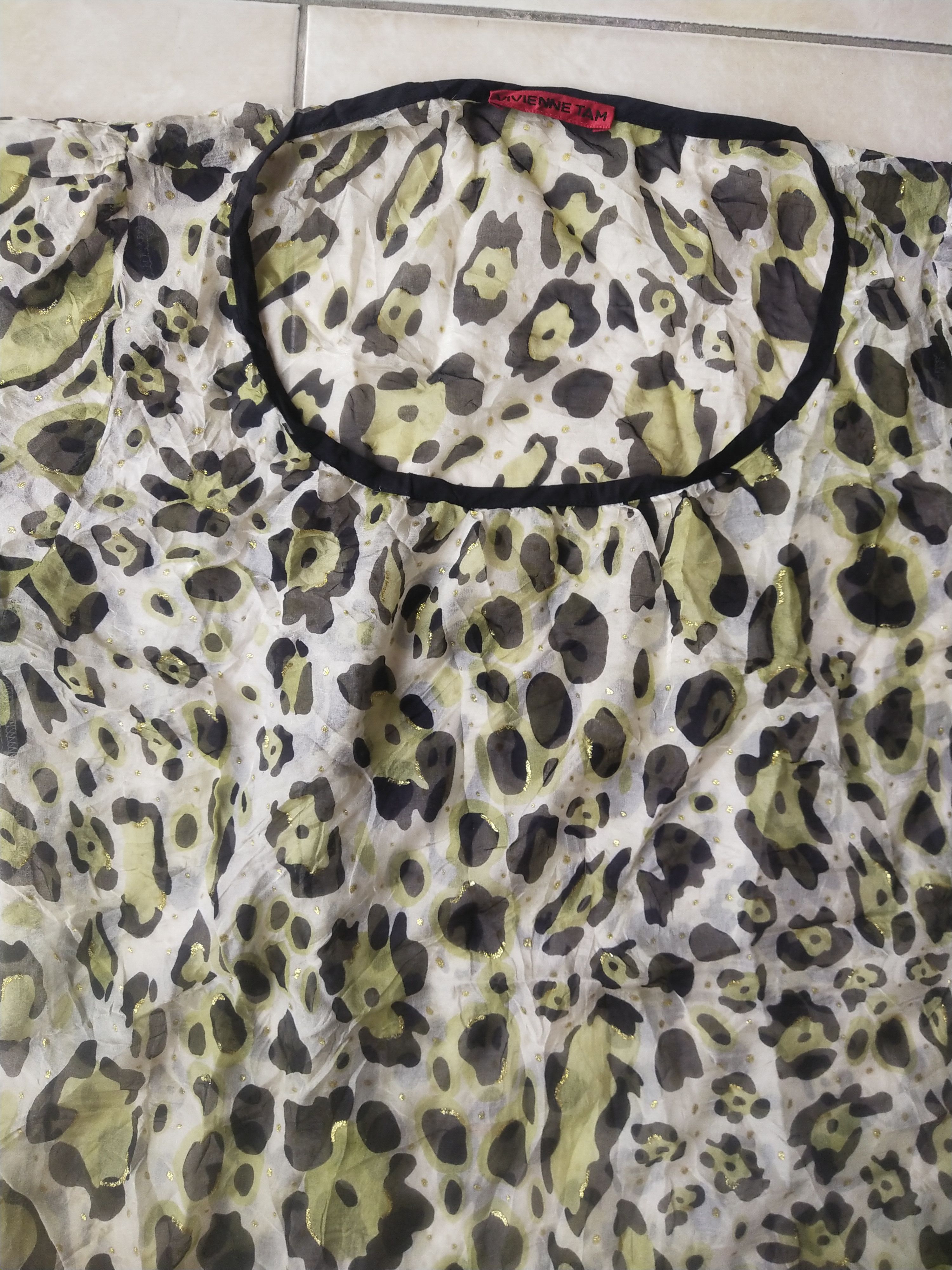 Vivienne Tam Vintage Y2K Vivienne Tam 100% Silk Animal Print Blouse Size L / US 10 / IT 46 - 2 Thumbnail