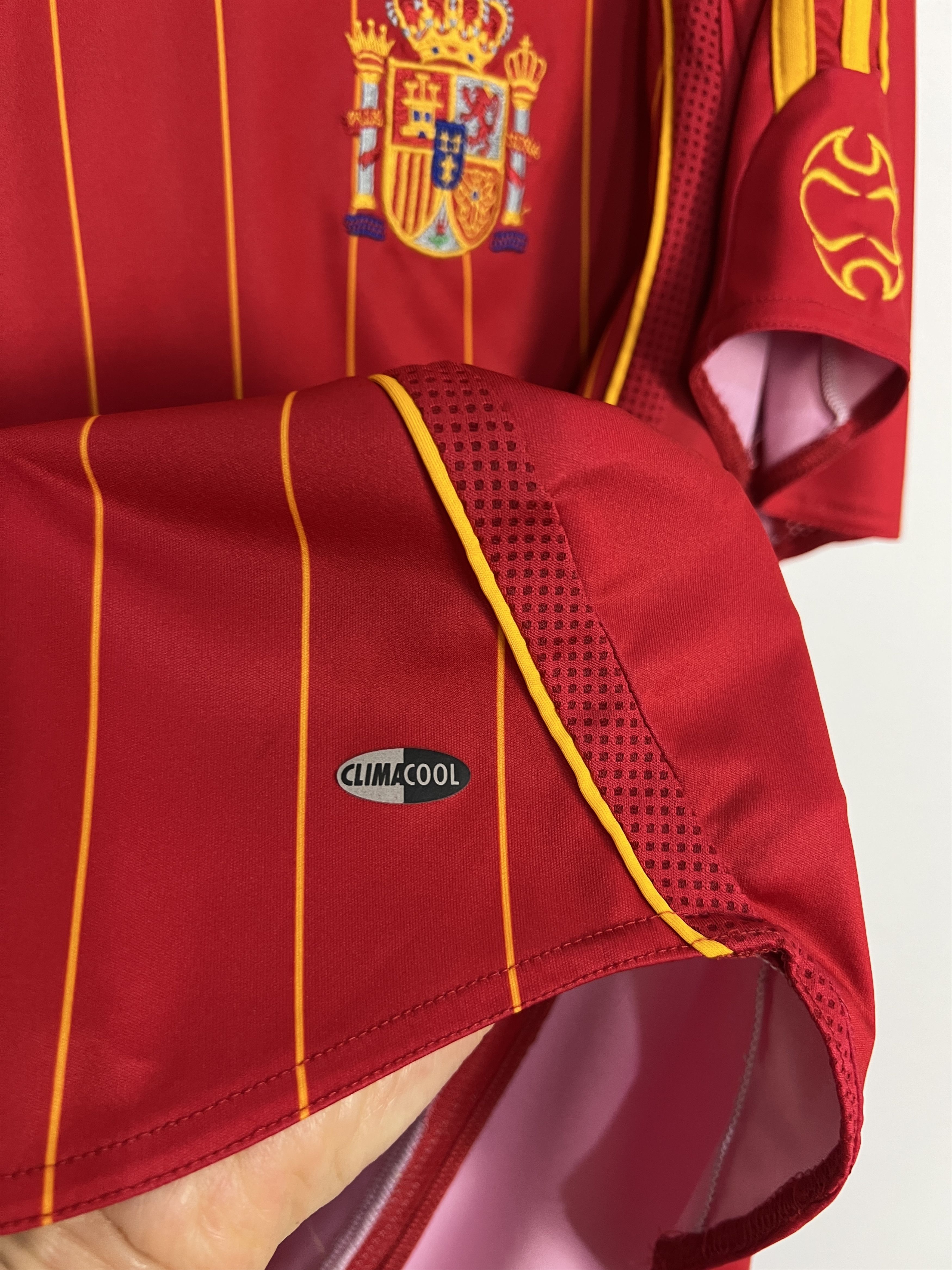 Adidas Spain Home football shirt 2005 Soccer #7 Raul Jersey Trikot Size US L / EU 52-54 / 3 - 5 Thumbnail