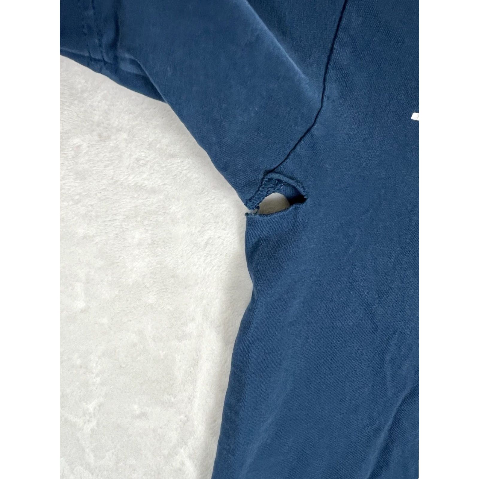 Vintage VINTAGE Santa Cruz T-Shirt Regular Men L Blue Distress 90s Beach OG Logo Short Sleeve Crew Neck Double-Sided Size US L / EU 52-54 / 3 - 7 Thumbnail