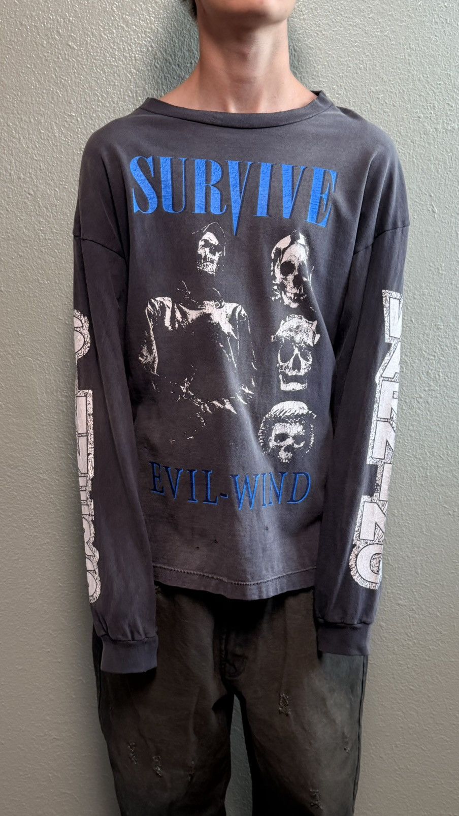 Other Saint Survive Evil Wind Vintage Longsleeve Size US XL / EU 56 / 4 - 1 Thumbnail