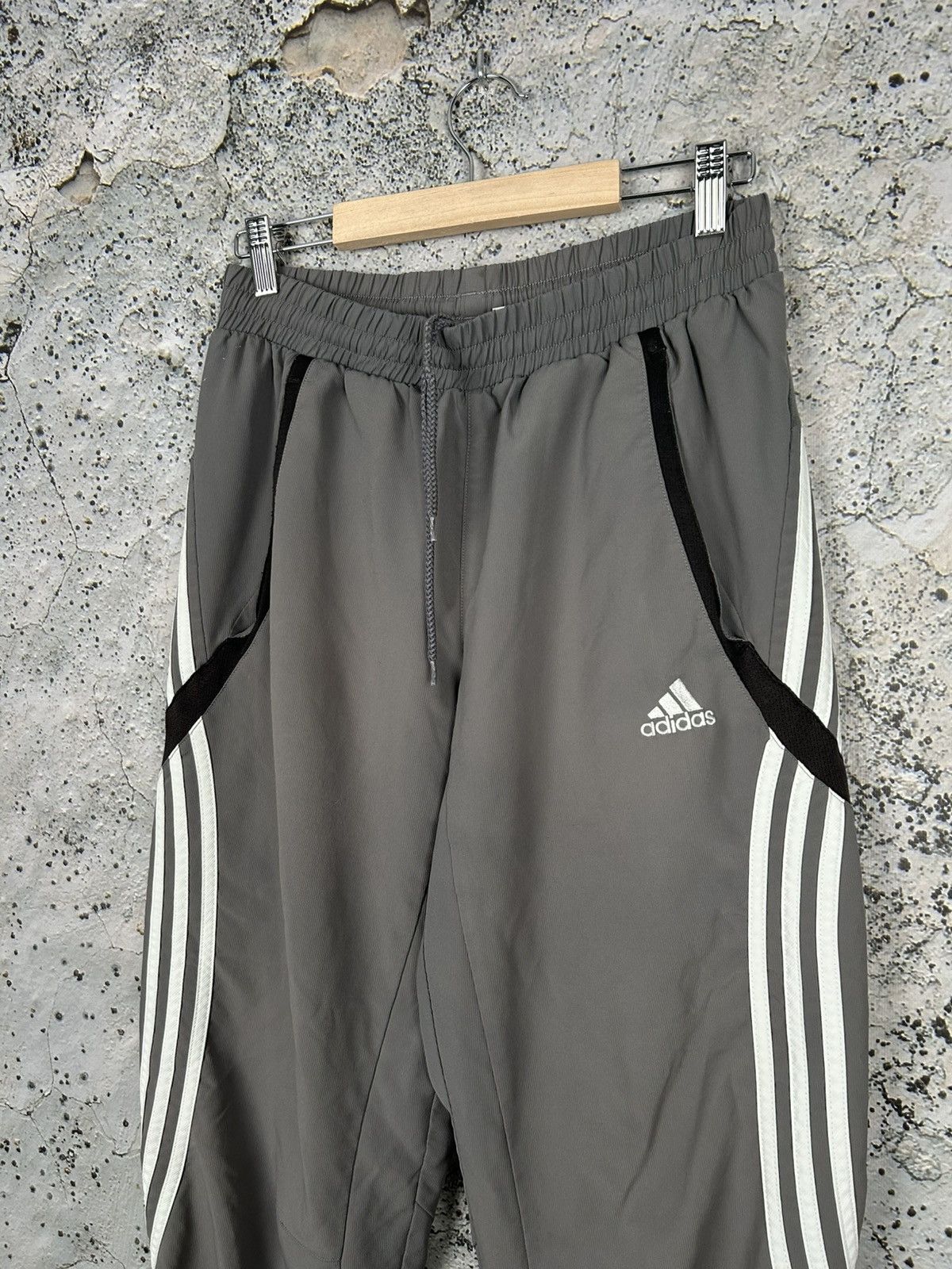 Adidas Vintage Adidas Y2K Sweatpants Drill Rap Baggy Sportswear Size US 32 / EU 48 - 3 Thumbnail