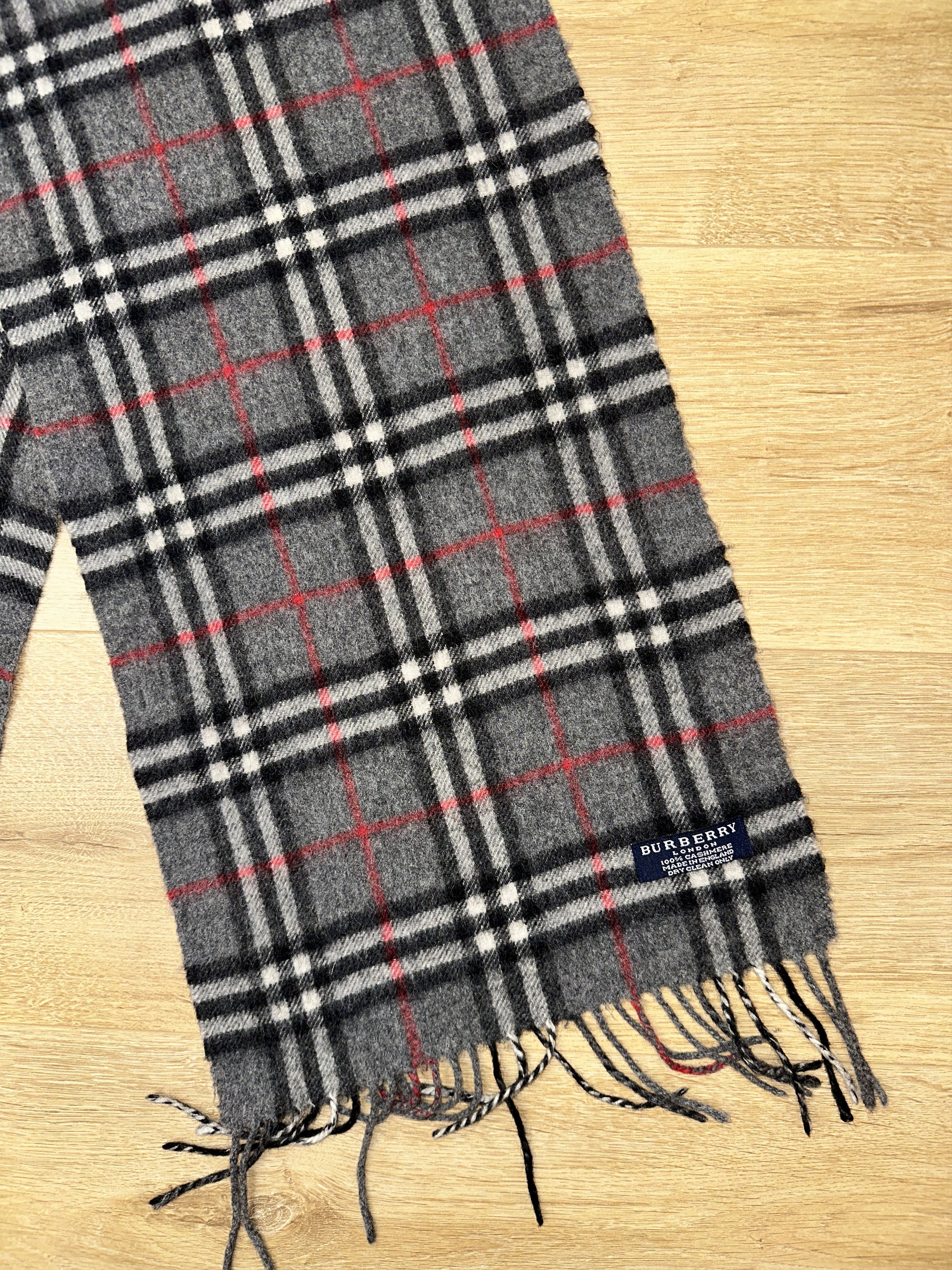 Burberry Iconic Burberry Classic Check 100% Cashmere Scarf 170x30cm Size ONE SIZE - 12 Thumbnail
