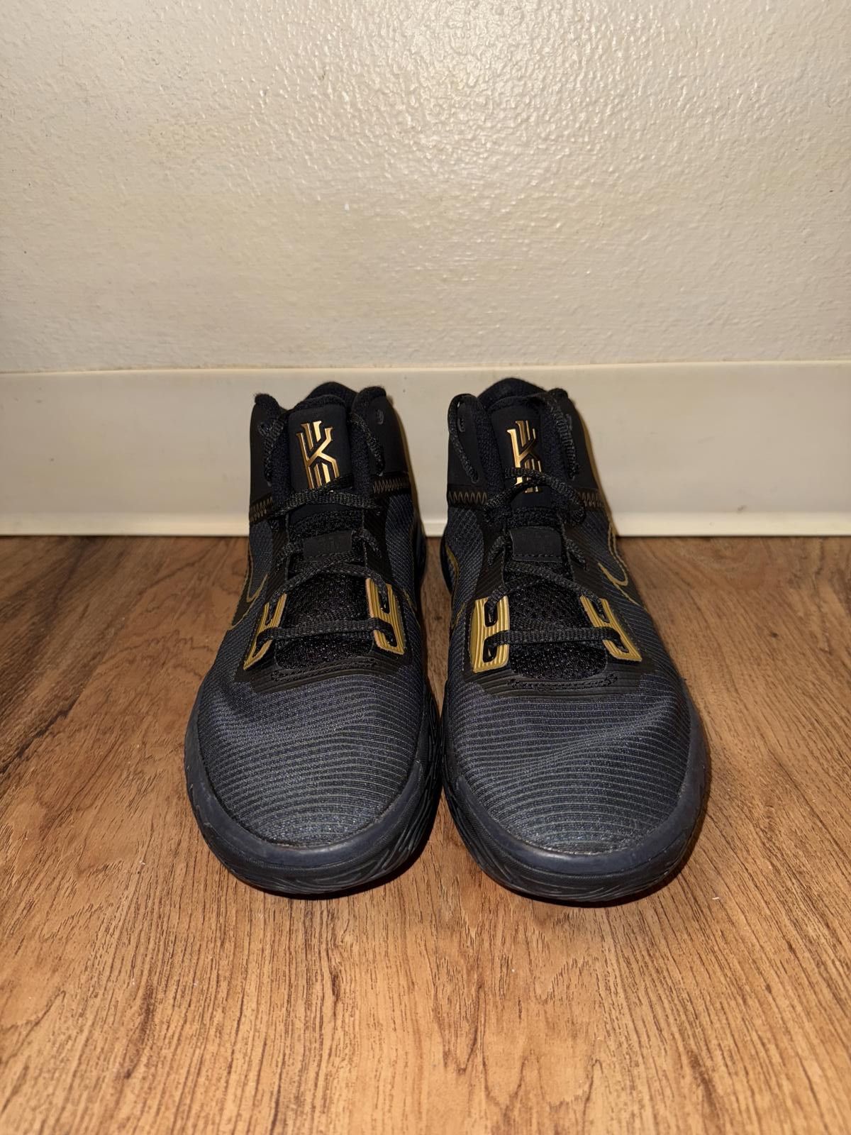 Nike Nike Kyrie Flytrap 4 Black Metallic Gold Size US 7.5 / EU 40-41 - 2 Thumbnail