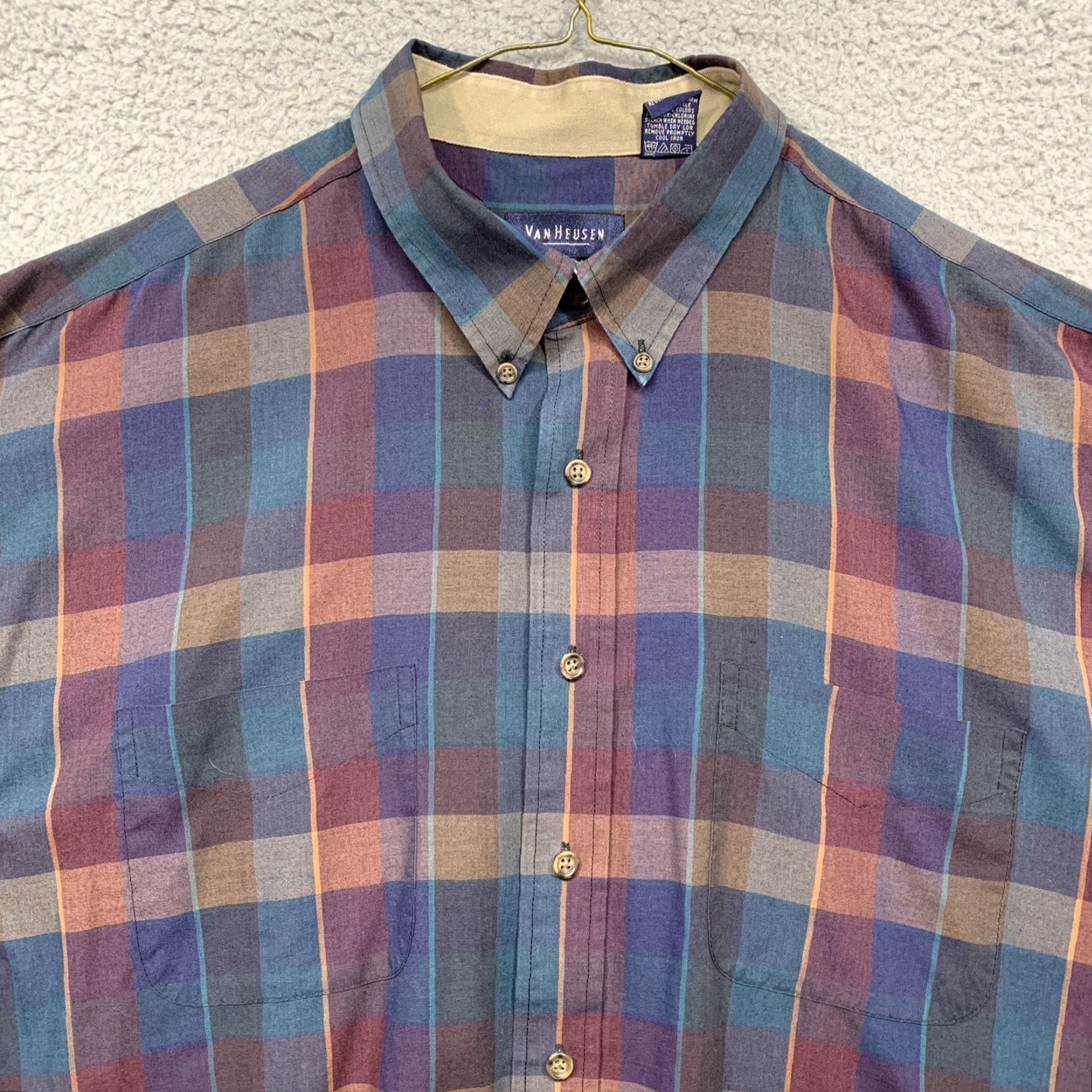Van Heusen VAN HEUSEN Button Shirt Men XL Plaid Multi-Color Button-Down Collar 2 Pockets Shirt Mens XL Plaid Multicolor Button-Down Size US XL / EU 56 / 4 - 2 Thumbnail