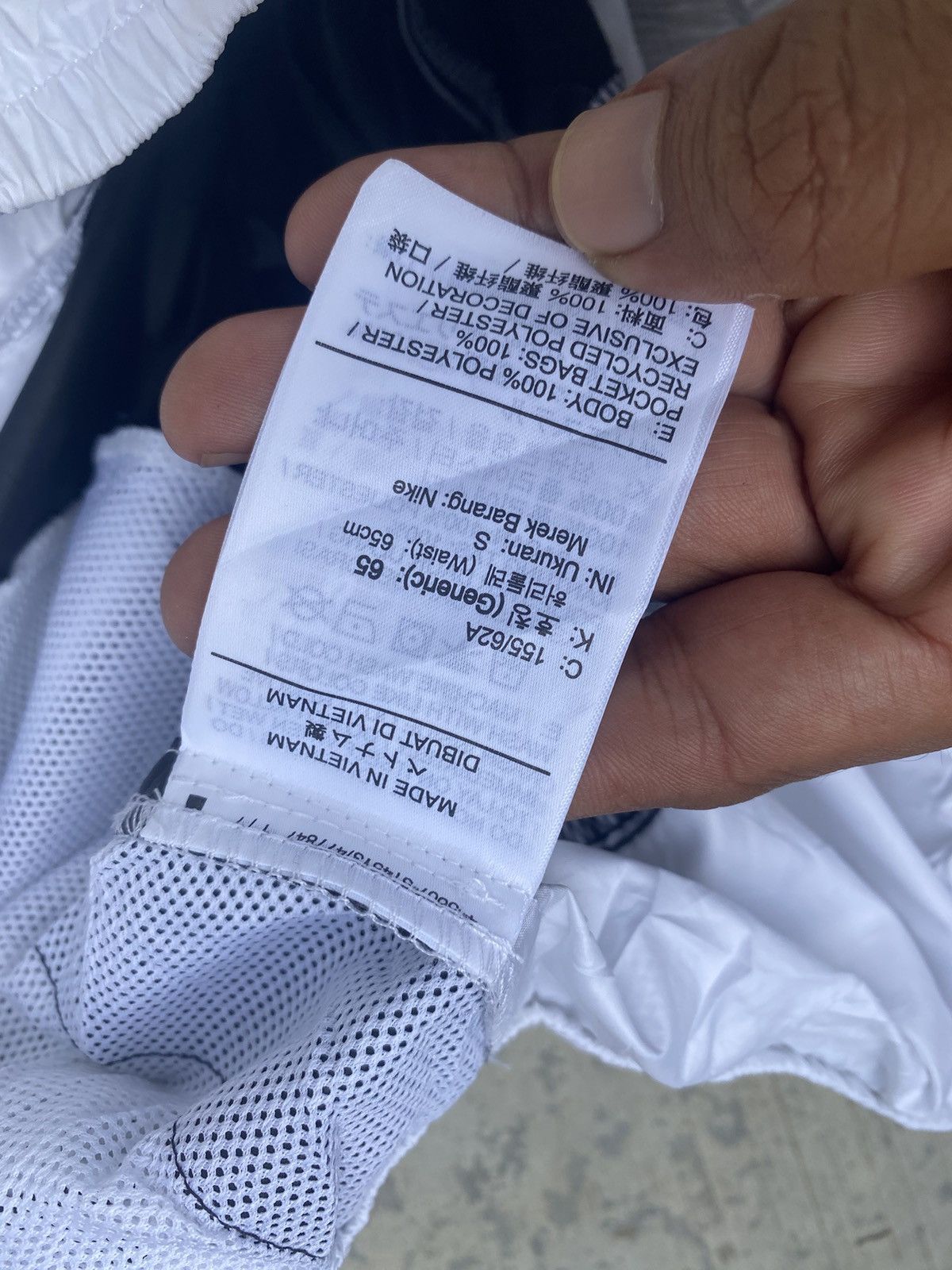 Nike Nike Black White Running Shorts Size US 26 / EU 42 - 7 Thumbnail