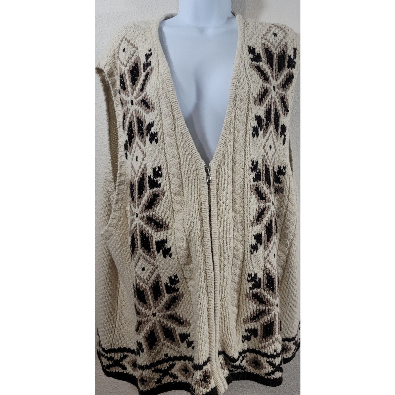 Other Lane Bryant Designs Co Brown Beige Knitted Vest 26 28 Size 4XL / US 24-26 - 1 Thumbnail