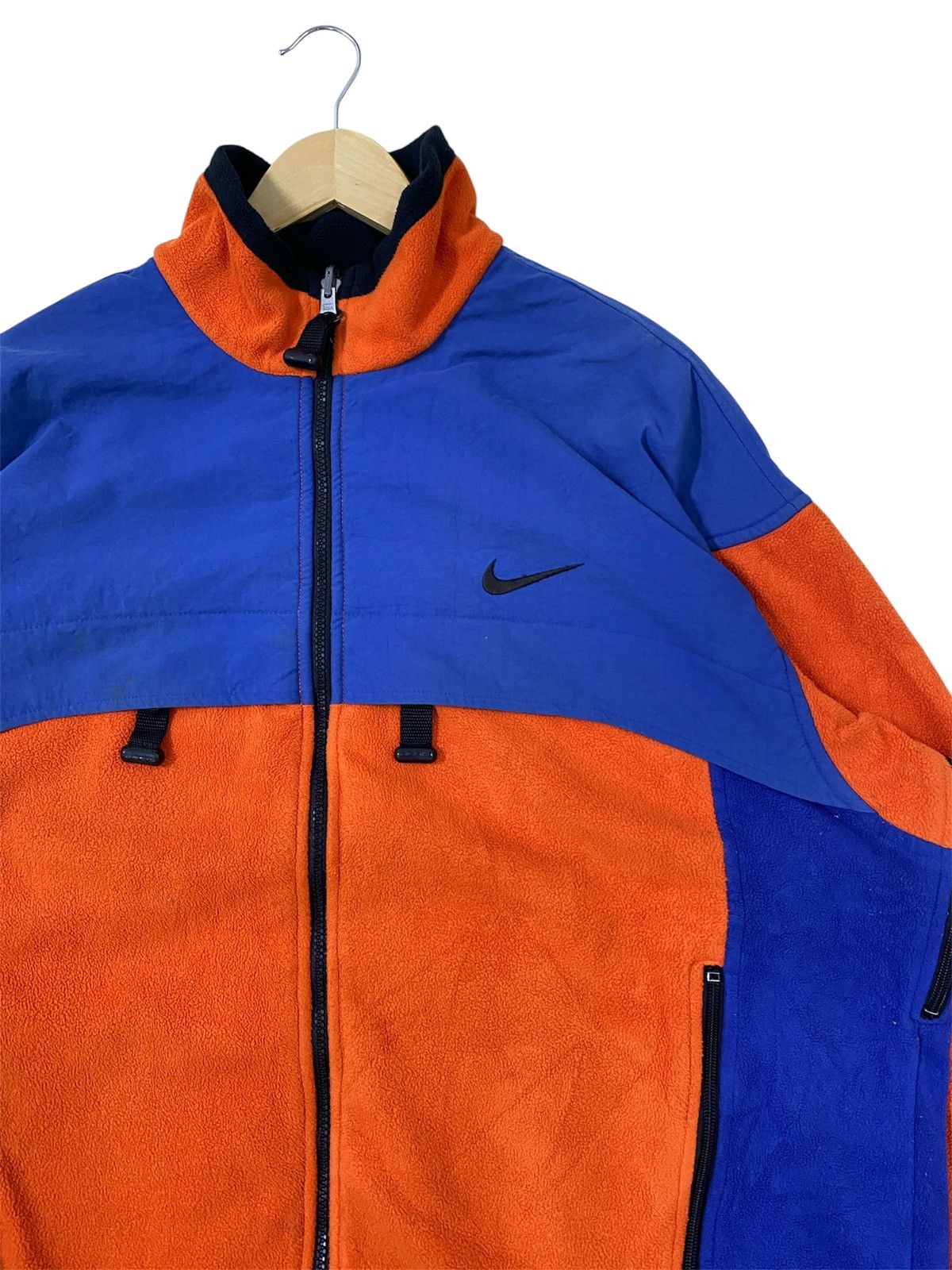 Nike ACG Vintage 90s Nike ACG Logo Multicolour Embroidered Jacket | L Size US L / EU 52-54 / 3 - 5 Thumbnail