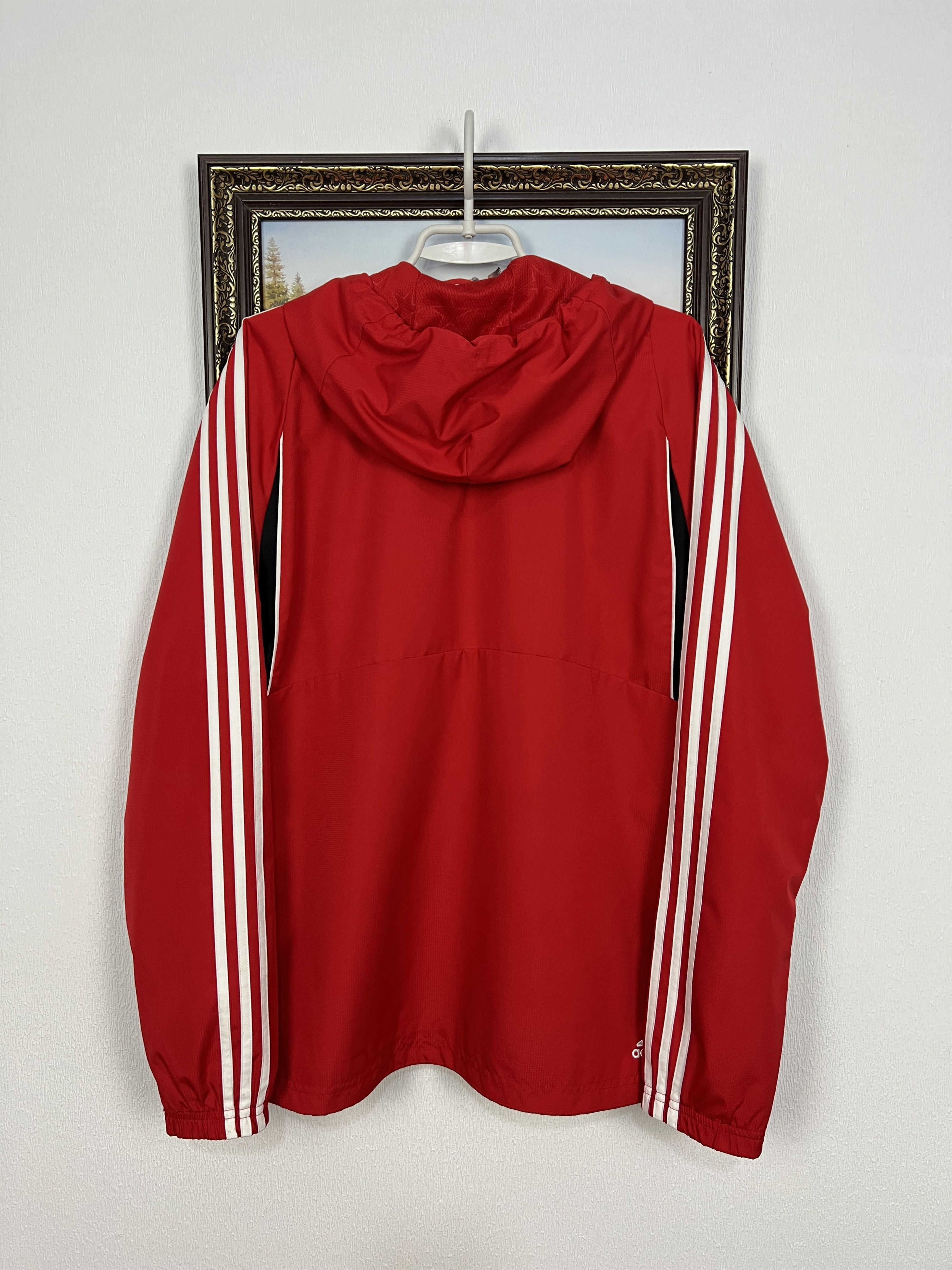 Adidas Vintage Adidas Liverpool Football Jacket Soccer Hooded Size US L / EU 52-54 / 3 - 13 Thumbnail
