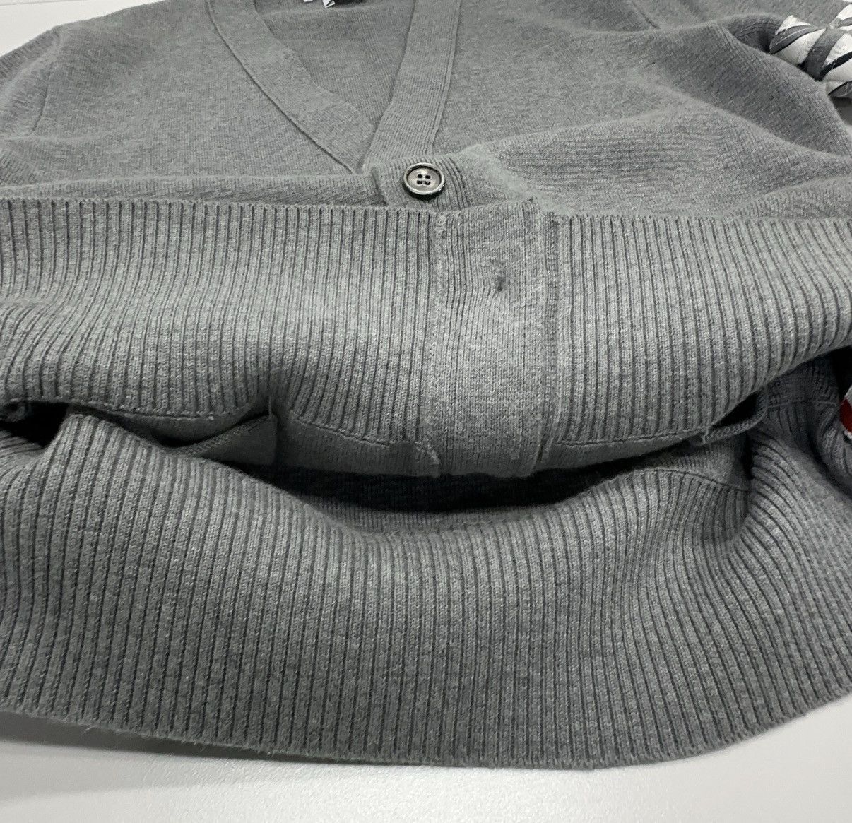 Thom Browne Thom Browne grey Milano stitch cotton V-neck cardigan Size US S / EU 44-46 / 1 - 6 Thumbnail