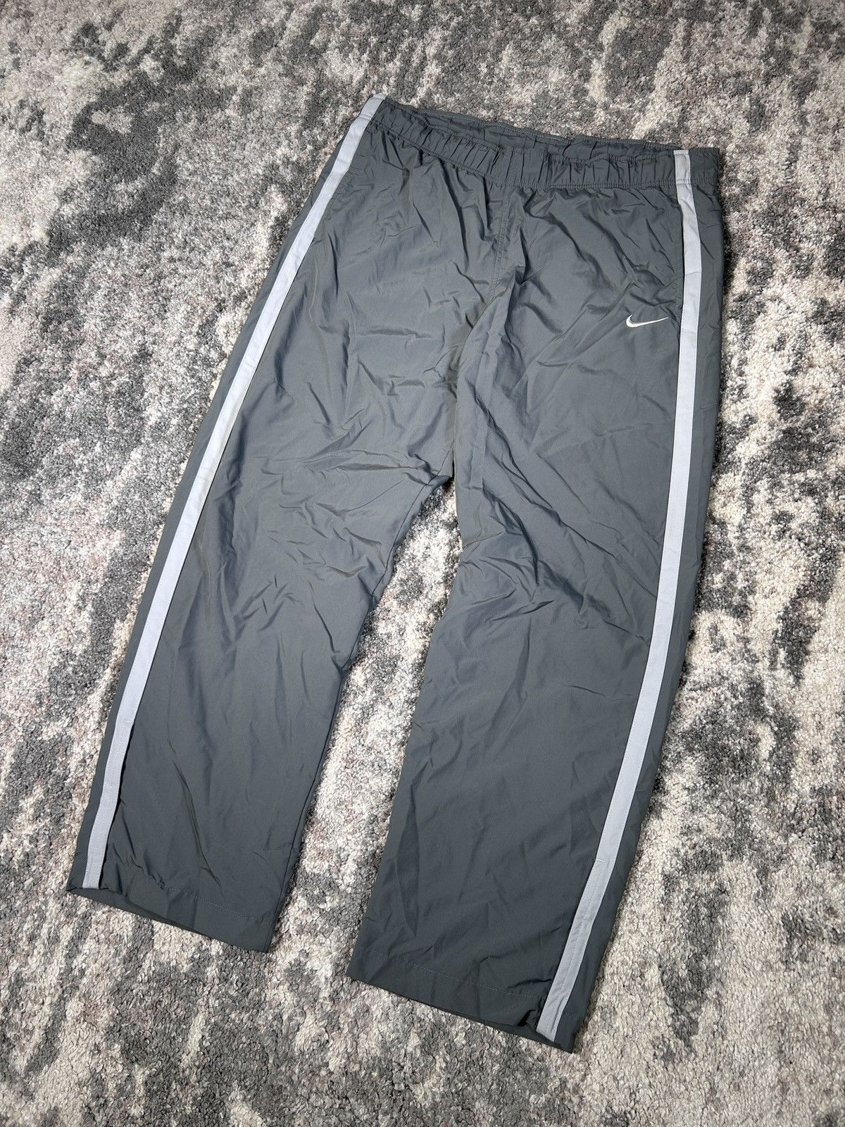 Nike × Vintage Nike vintage baggy nylon track pants y2k / l size Size US 34 / EU 50 - 4 Thumbnail