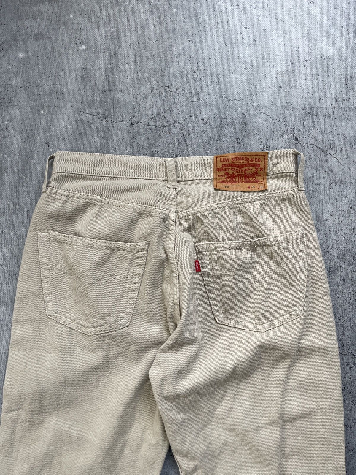 Vintage Vintage 80s Levi's 501 White Jeans Size US 32 / EU 48 - 2 Thumbnail