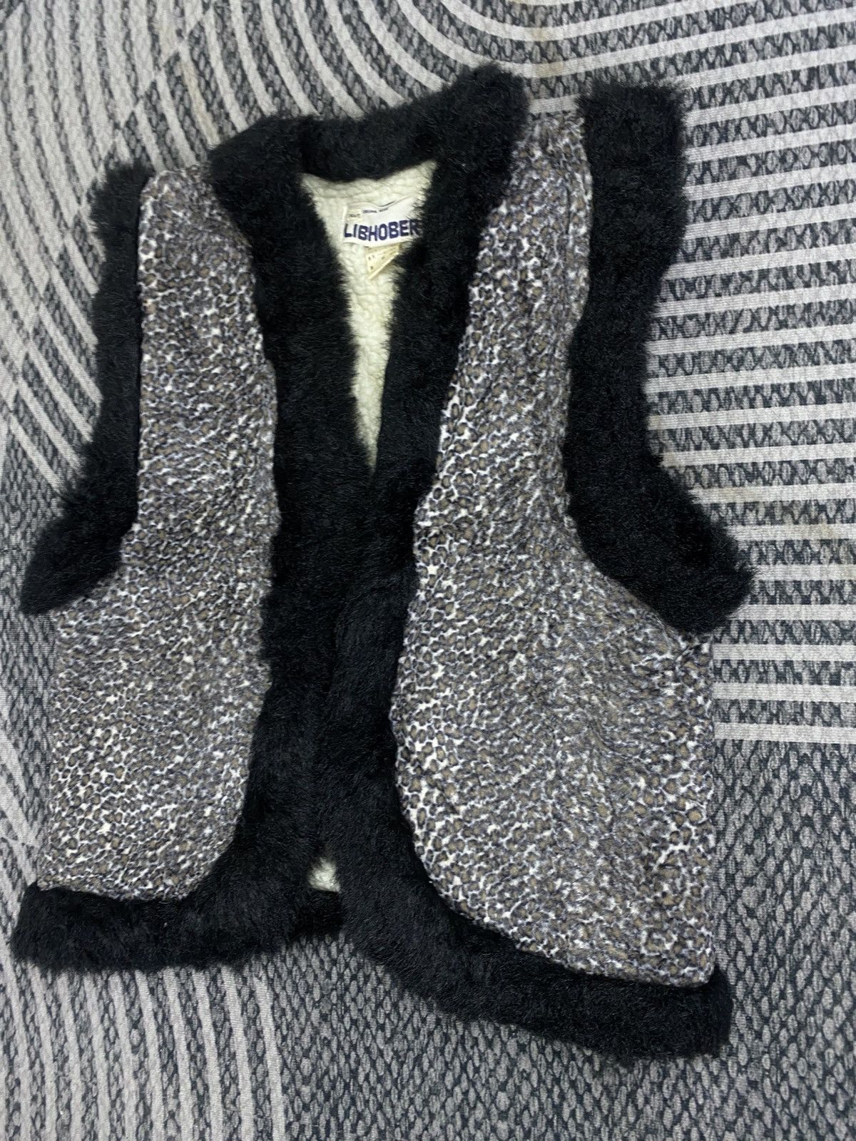 Japanese Brand Vtg Libhober Leopard Print Vest With Black Faux Fur Trim Size US S / EU 44-46 / 1 - 4 Thumbnail