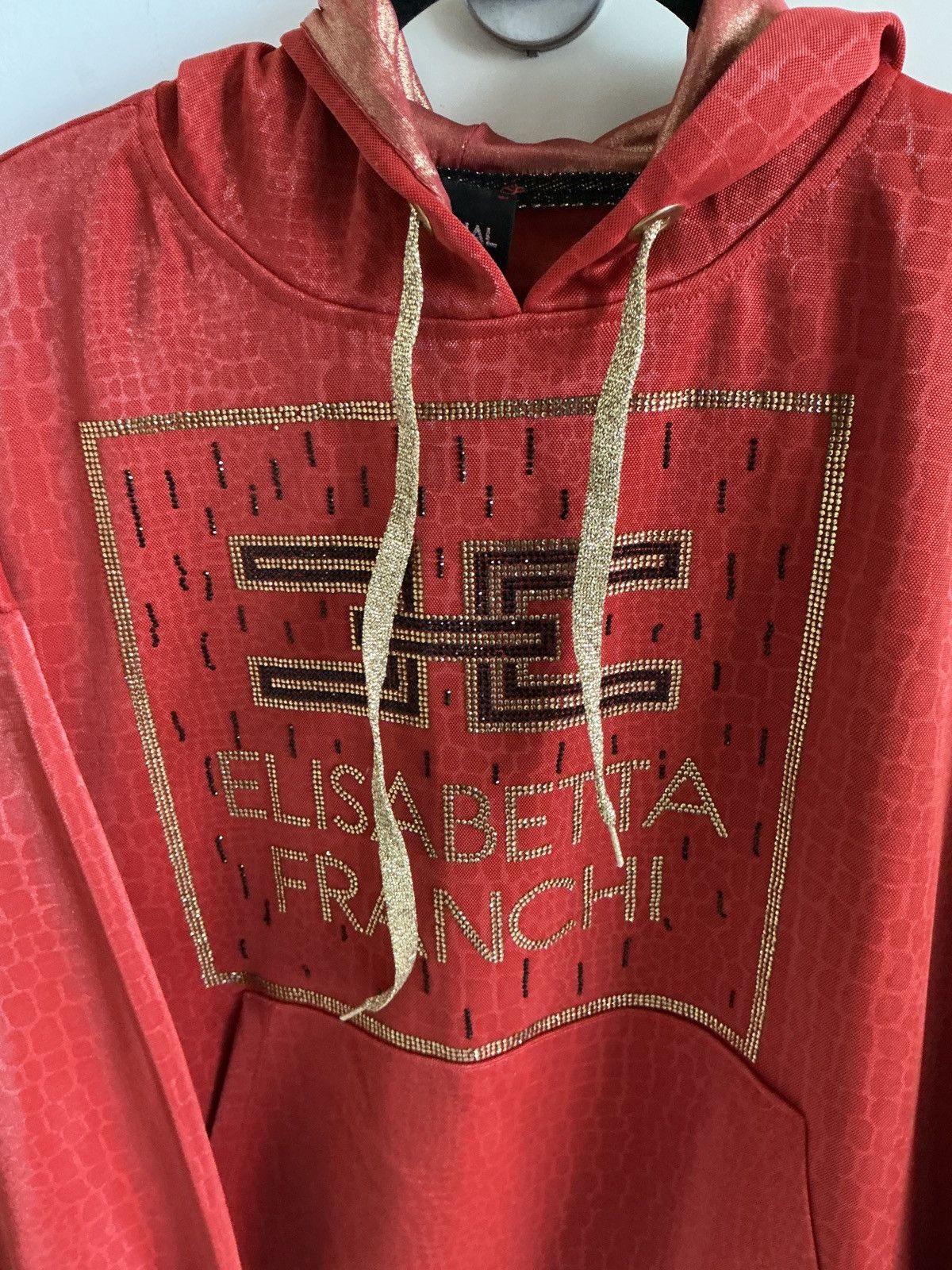 Other Luxury‑Vibe Red Hoodie w/ Gold Accents / size M Size M / US 6-8 / IT 42-44 - 2 Thumbnail