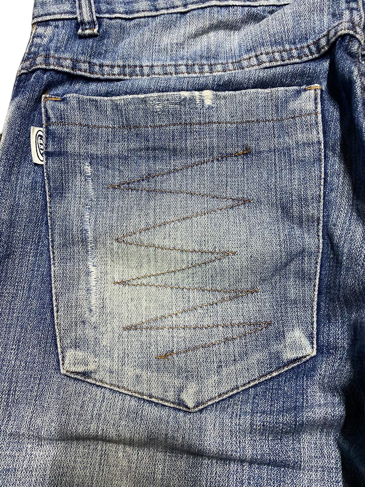 Japanese Brand Vintage Japanese Brand Faded Wash Front Pocket Distressed Size US 34 / EU 50 - 15 Thumbnail